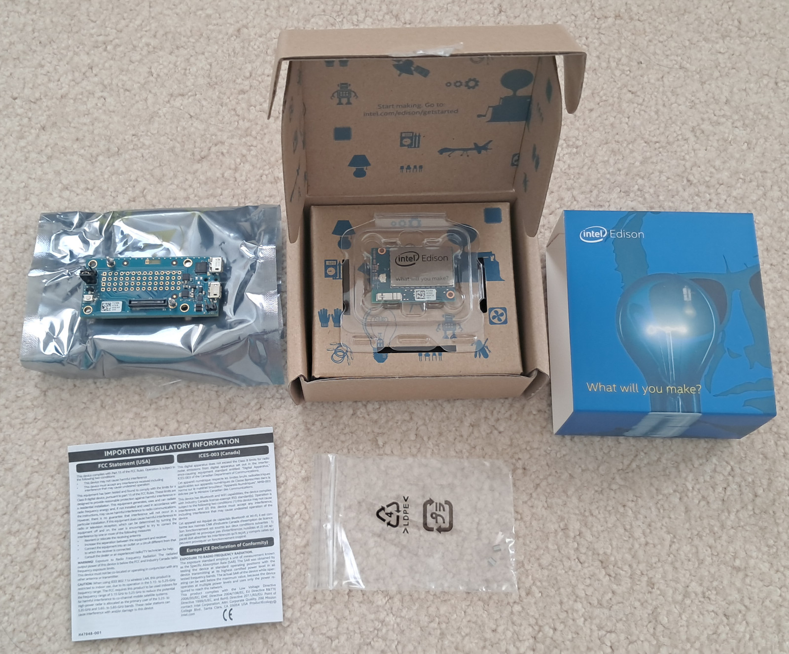 Intel Edison Standard Board Antenna + Mini-Breakout Board