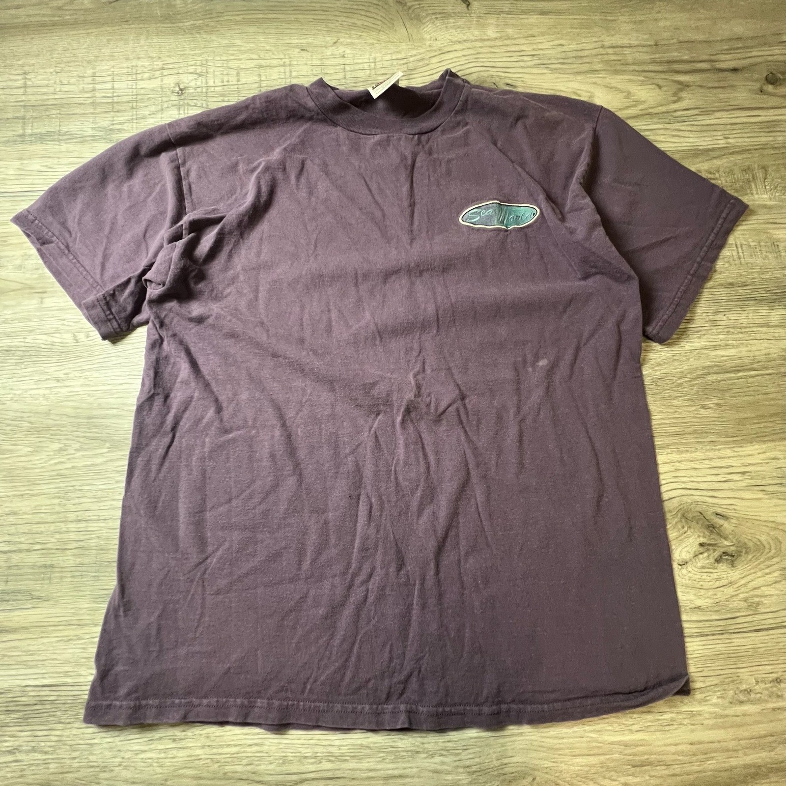 Tultex SeaWorld T-Shirt Mens XL Purple Embroidered Logo Cotton Souvenir Tee L13
