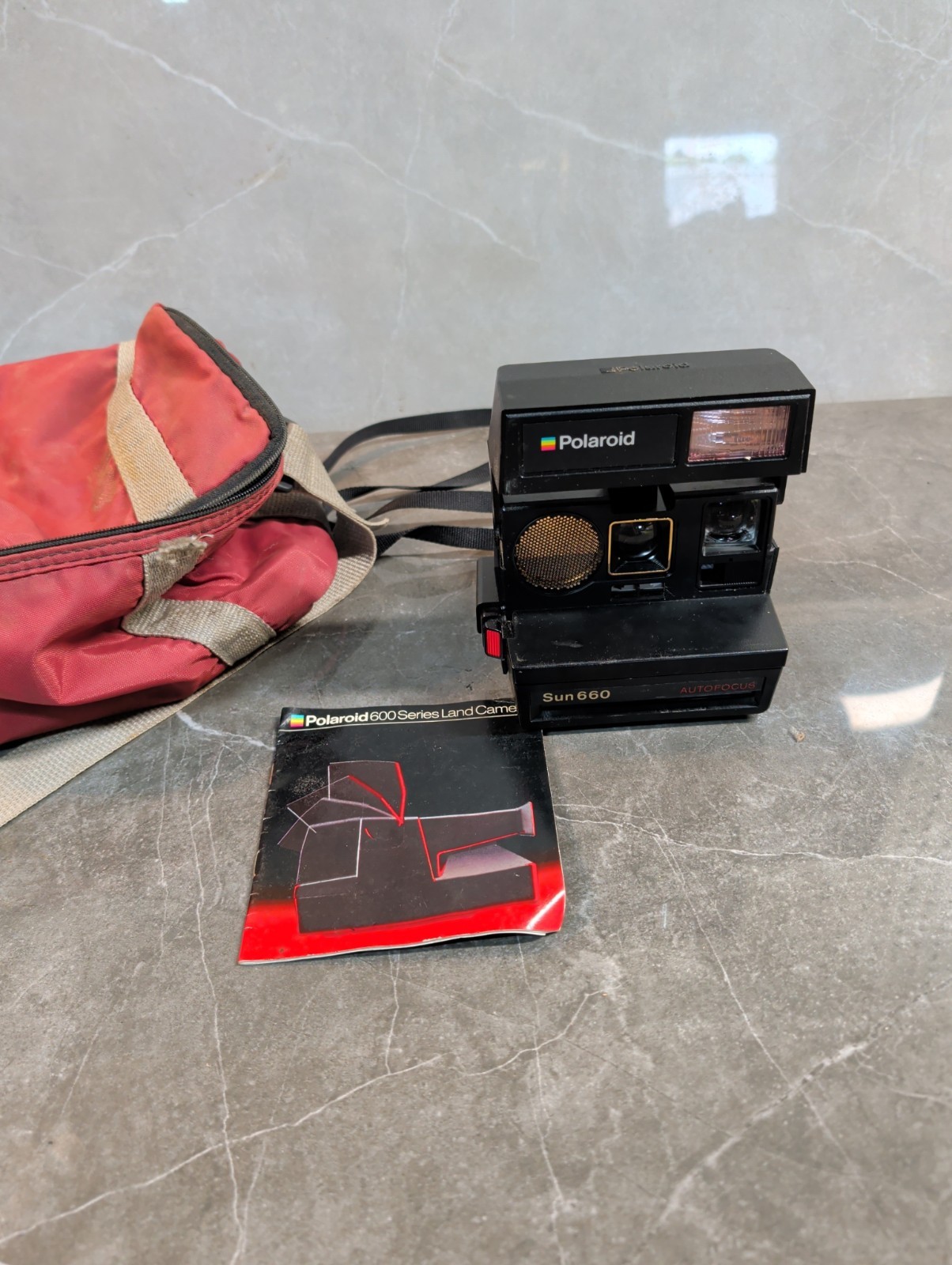 Polaroid Sun 660 Autofocus Instant Camera w/Strap & Eyecup Retro With Manual 