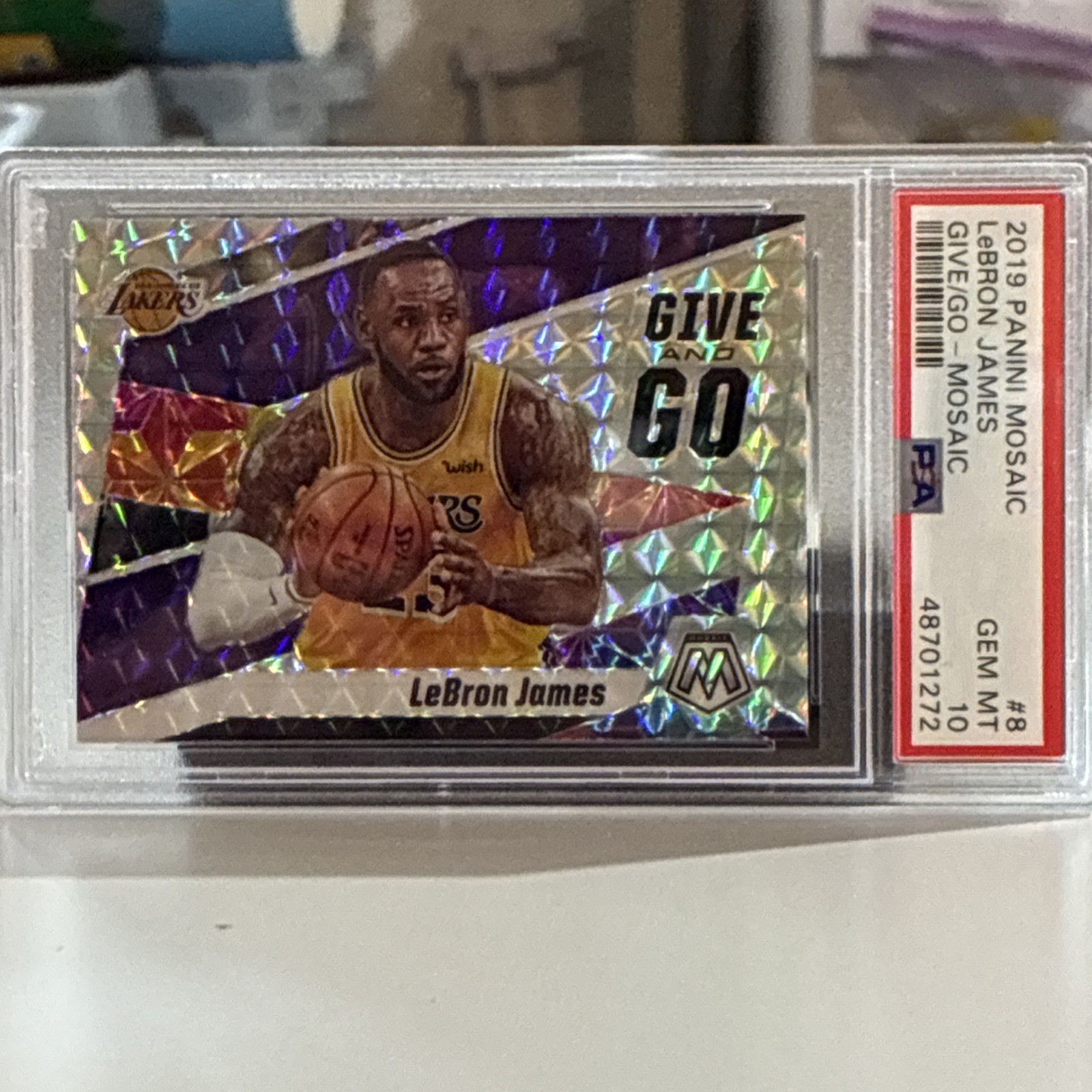 2019-20 Panini Mosaic LeBron James Give & Go Mosaic Prizm #8 PSA 10 Lakers 2019-20 Panini Mosaic LeBron James Give & Go Mosaic Prizm #8 PSA 10 Lakers