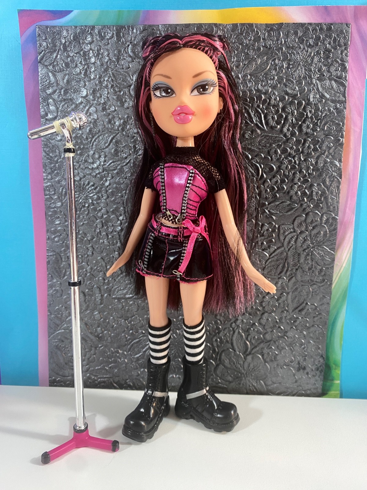 BRATZ 2008 GIRLZ REALLY ROCK JADE MGA WITH MICROPHONE Y2K DOLL PUNK ROCK  DOLL