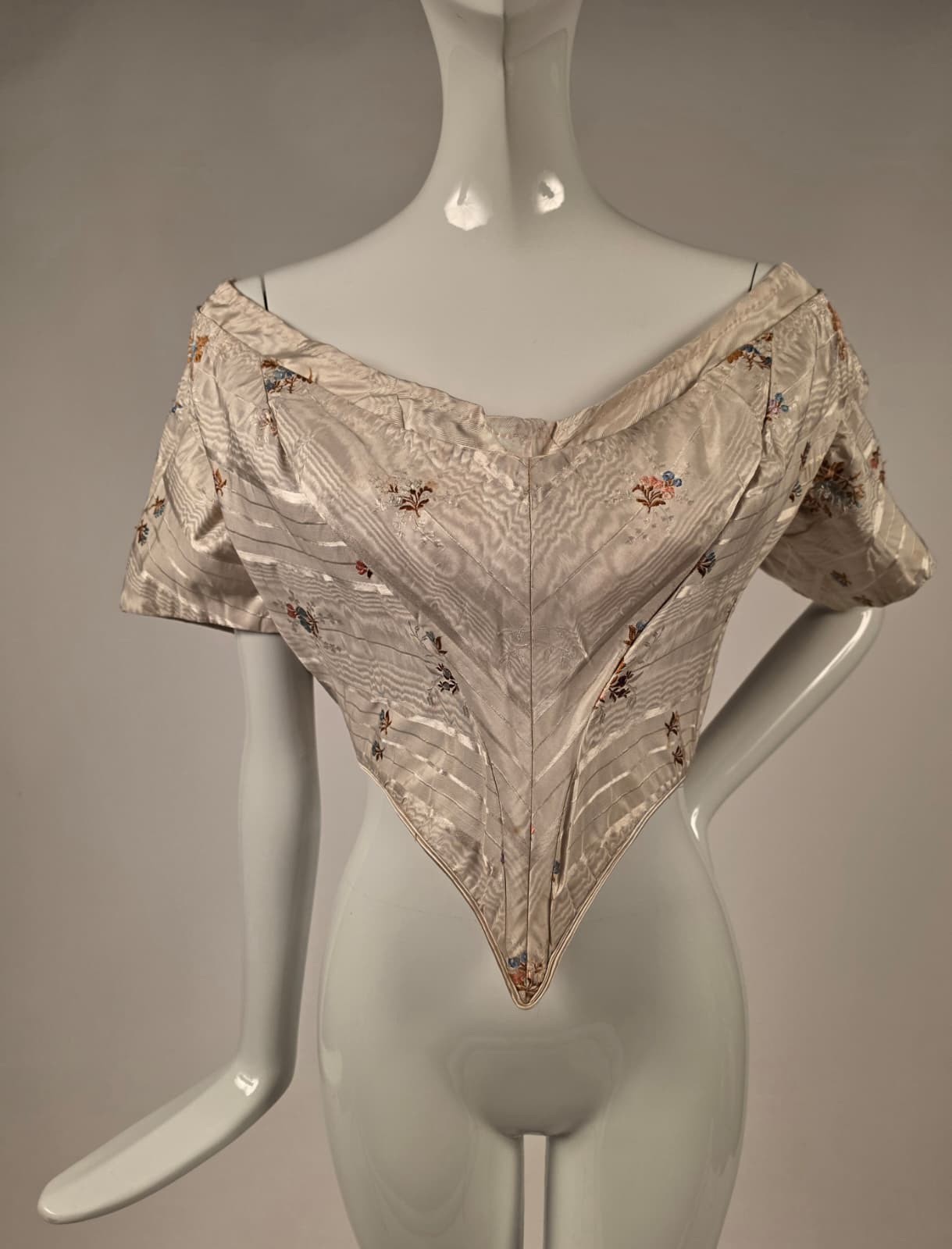 ELEGANT MID 19TH C 1850’S FLORAL SILK MOIRE BALL GOWN BODICE W DRAWSTRING TOP