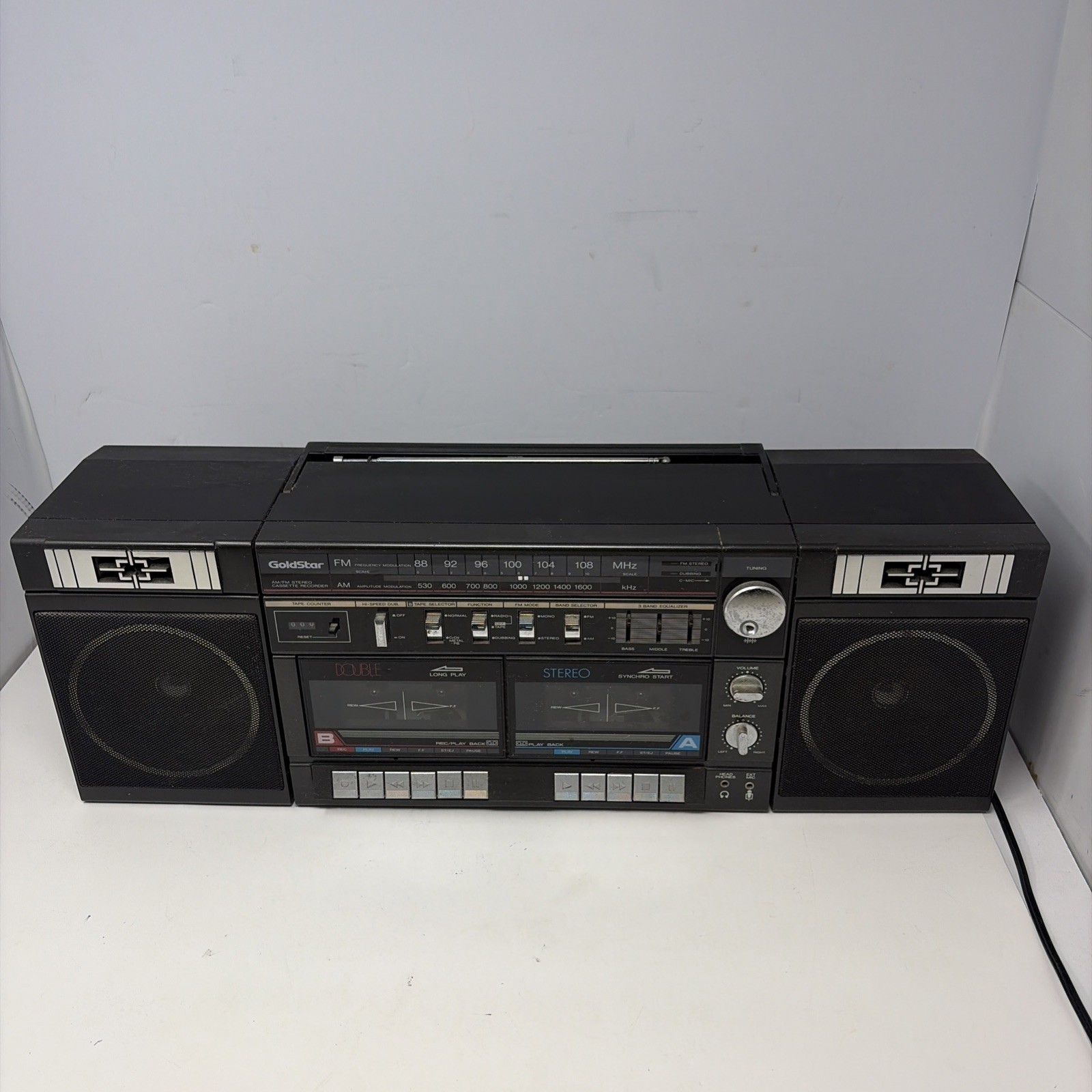 Vintage Goldstar TW-P51 Boombox AM/FM Stereo with Dual Cassette Recorder Tested