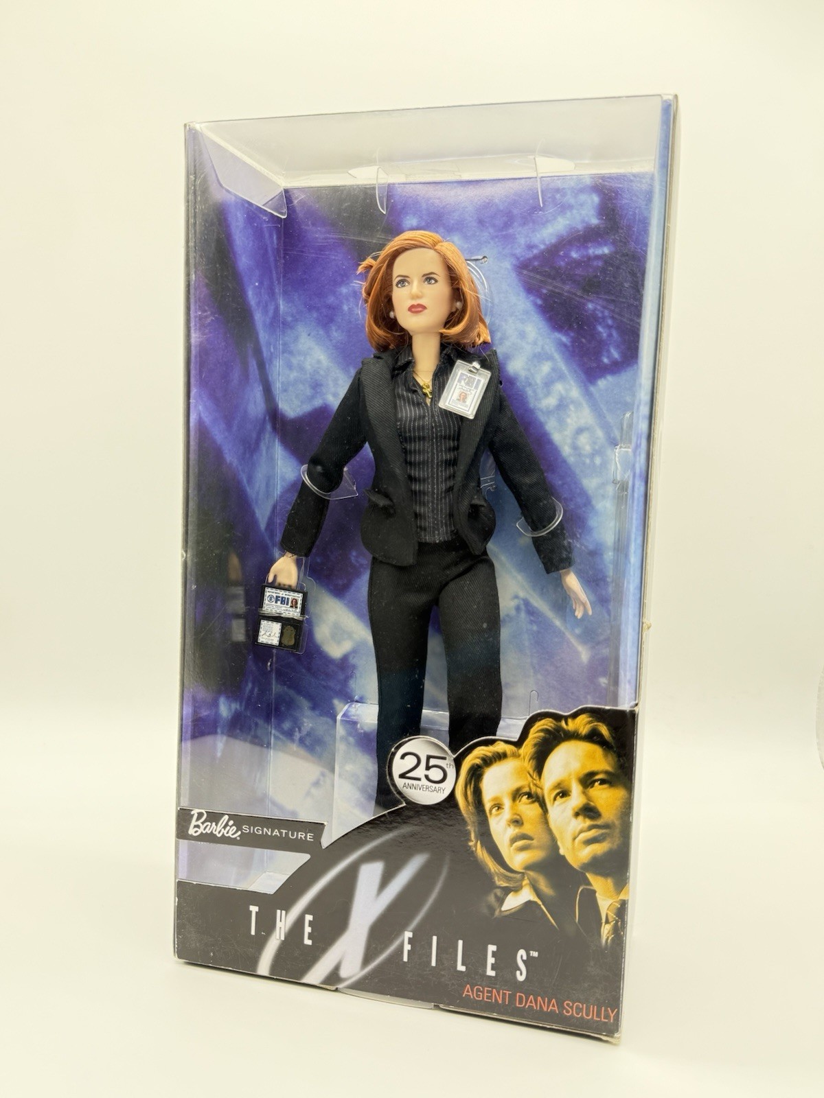 THE X-FILES AGENT DANA SCULLY BARBIE DOLL 25TH ANNIVERSARY 2018 MATTEL FRN95 THE X-FILES AGENT DANA SCULLY BARBIE DOLL 25TH ANNIVERSARY 2018 MATTEL FRN95