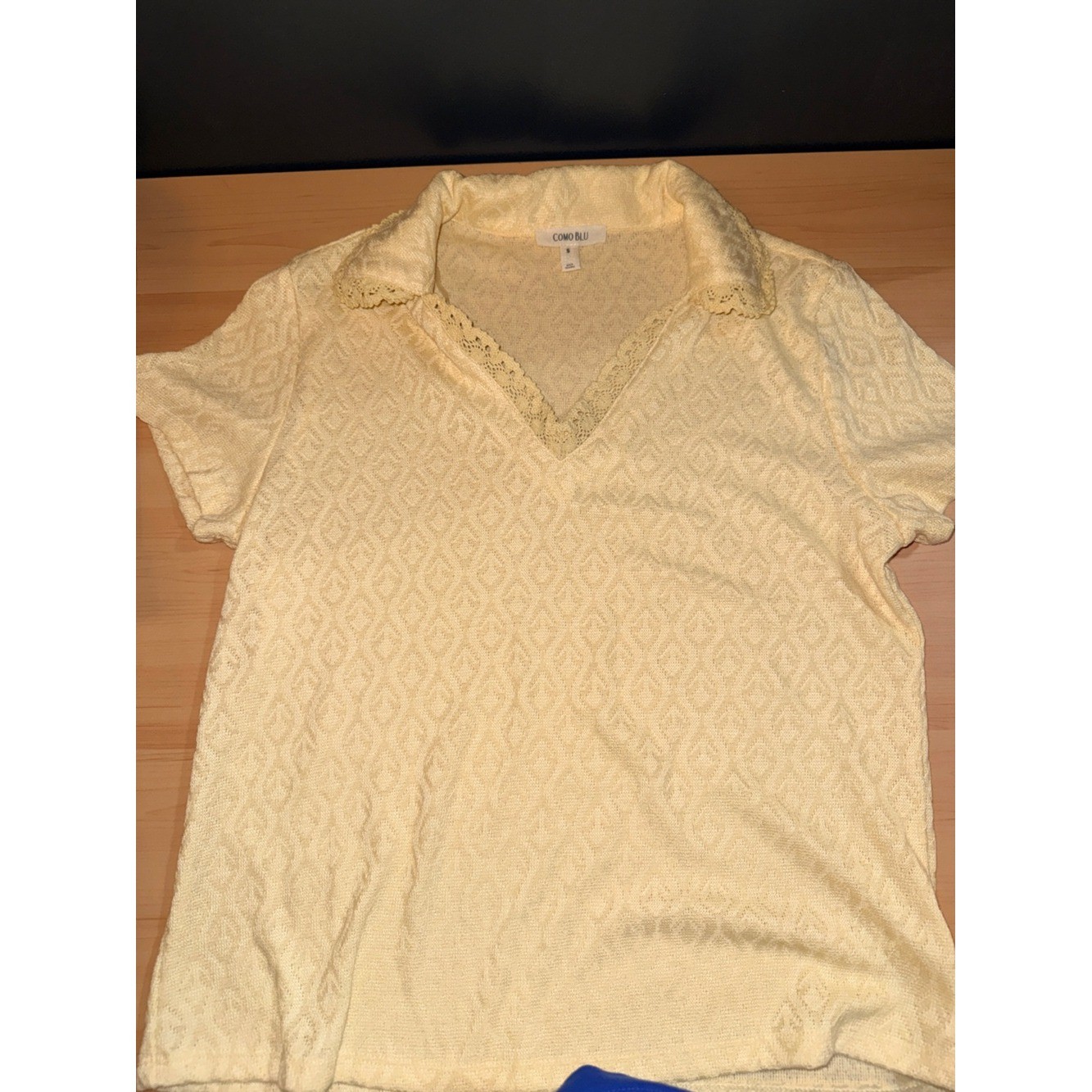 COmo blu Pale Yellow Lace-Trim Polo Blouse