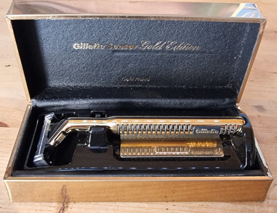 Scarce Vintage Gillette Sensor Gold Plated safety razor New