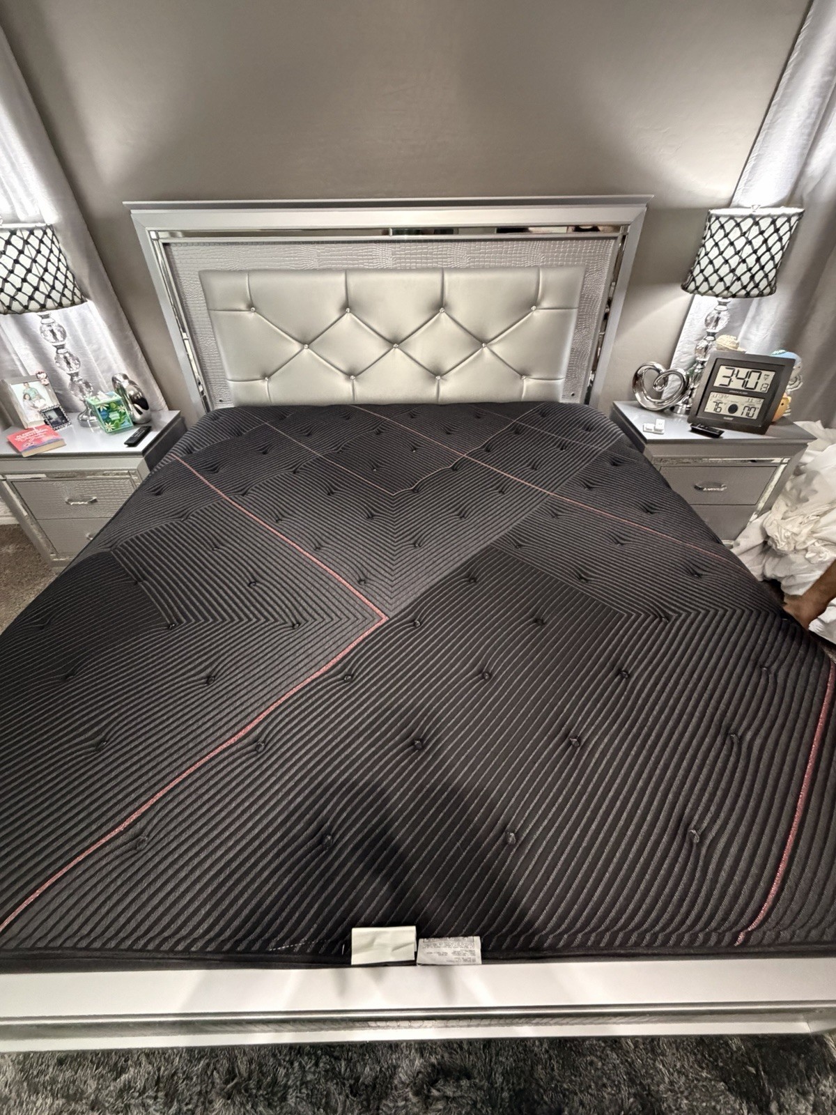 Simmons Beautyrest Black C-Class Firm KING Mattress RETAIL $4299 Simmons Beautyrest Black C-Class Firm KING Mattress RETAIL $4299