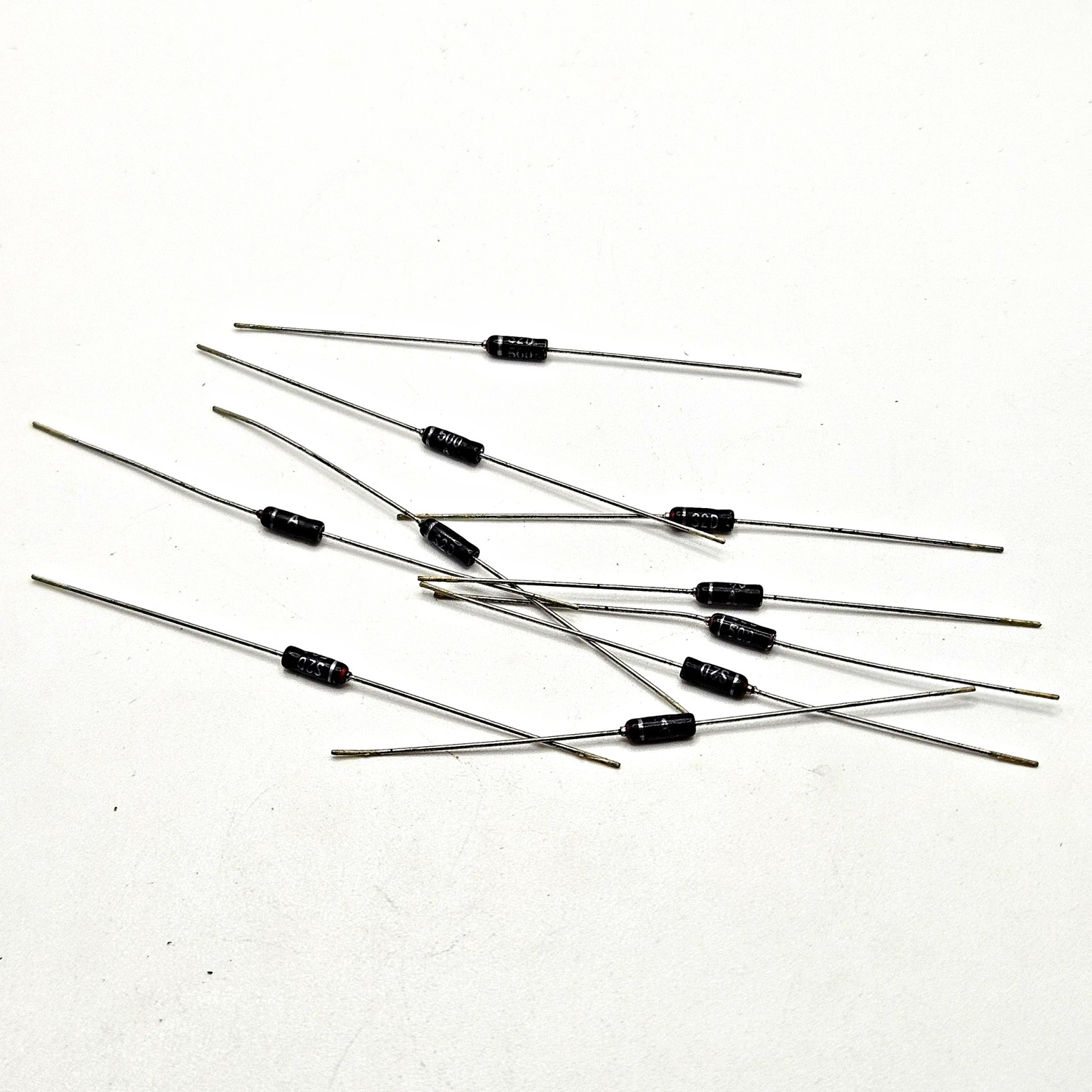 Lot of 10 Vintage Obsolete S2D 500 Axial Diodes Unbranded NOS Through-Hole