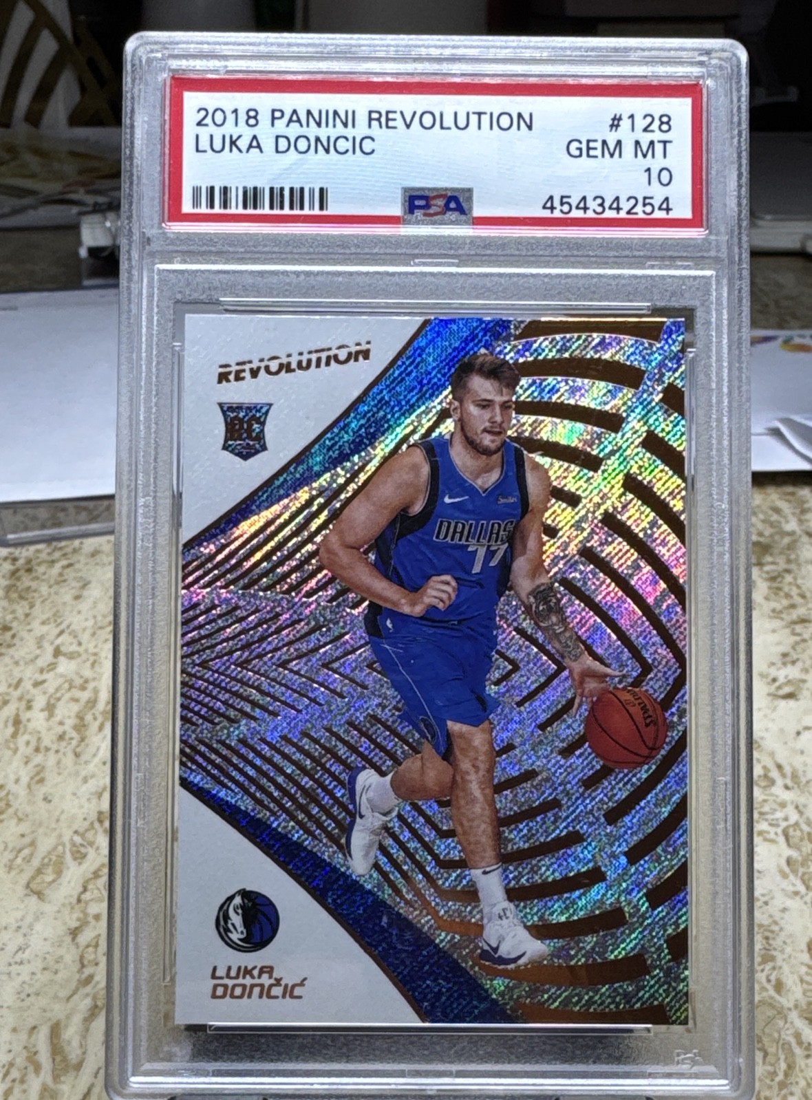 2018-19 Panini Revolution - Luka Dončić #128 (RC) PSA 10 2018-19 Panini Revolution - Luka Dončić #128 (RC) PSA 10