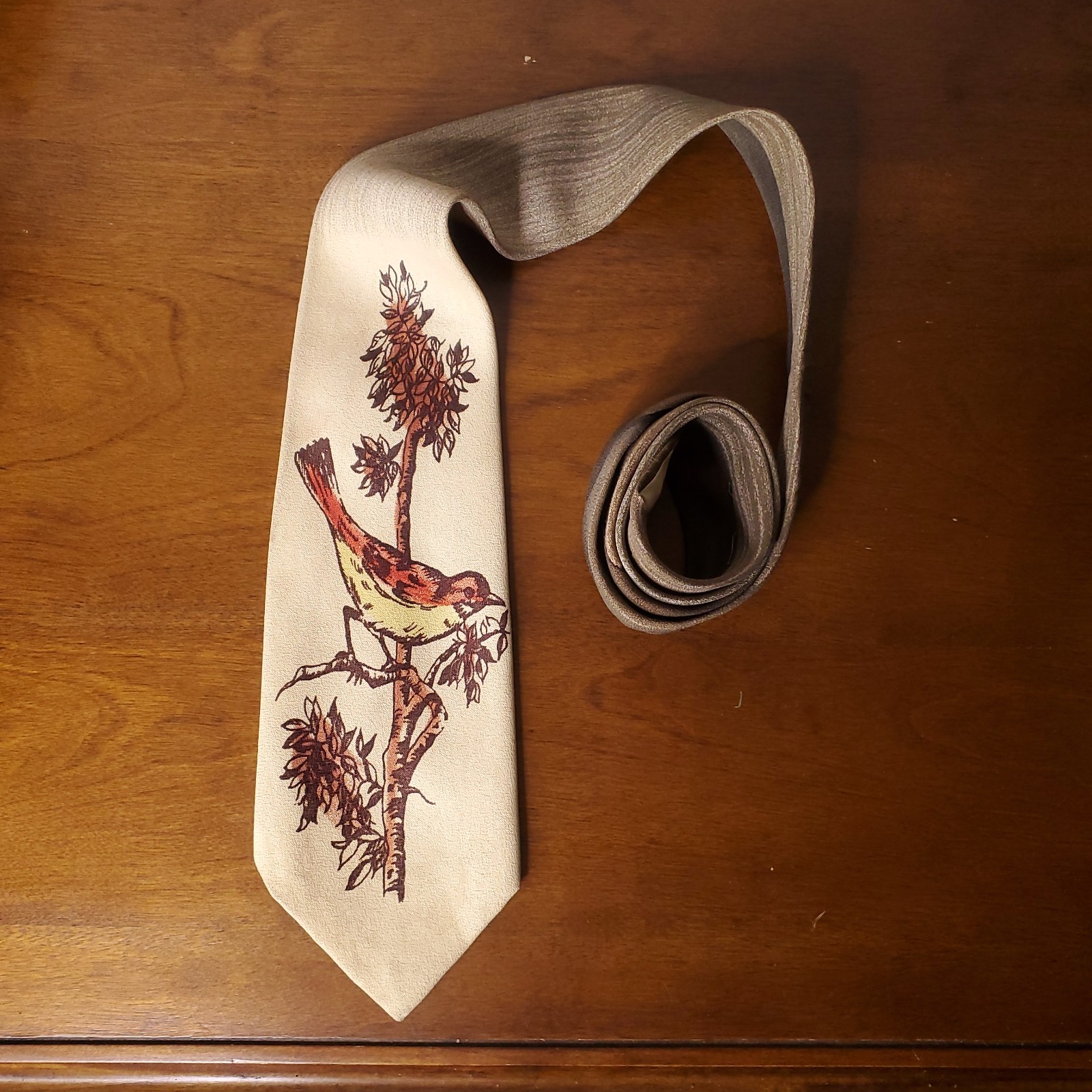 Vintage 1940-50s Hand Painted Mens Beige Necktie Bird On A Branch nature