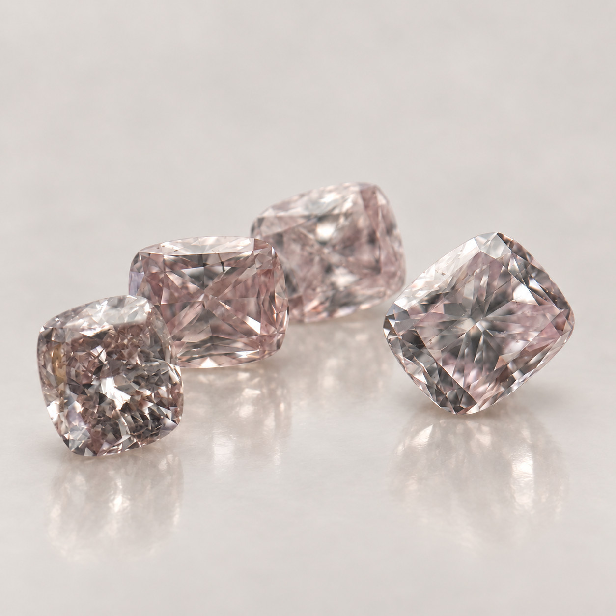 Untreated 0.38ct 4pcs Natural Fancy Color Cushion Pink Mixed Tones Loose Diamond