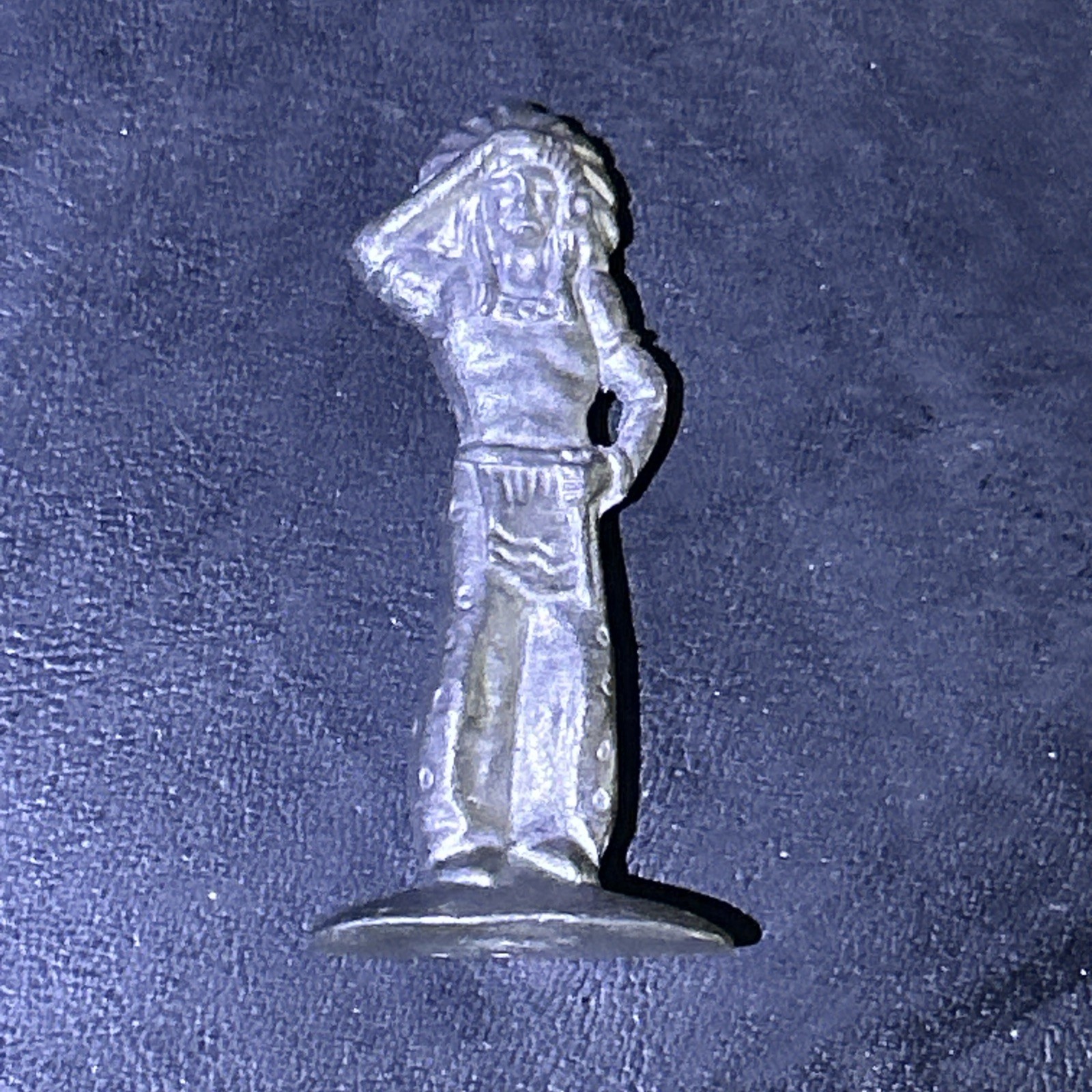 2 INCH VINTAGE CAST IRON METAL INDIAN CHIEF FIGURE 2 INCH VINTAGE CAST IRON METAL INDIAN CHIEF FIGURE