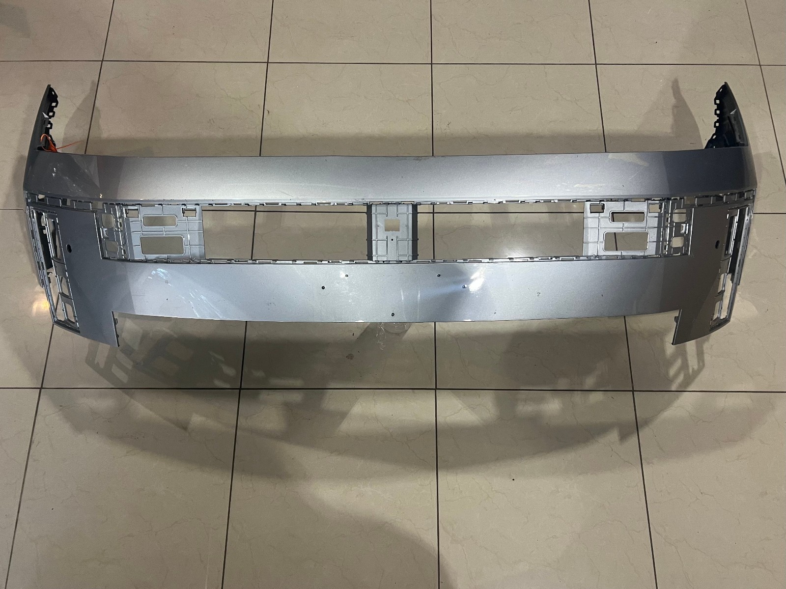 2024 2025 2026 HYUNDAI SANTA FE FRONT BUMPER SILVER COVER OEM USED 2024 2025 2026 HYUNDAI SANTA FE FRONT BUMPER SILVER COVER OEM USED