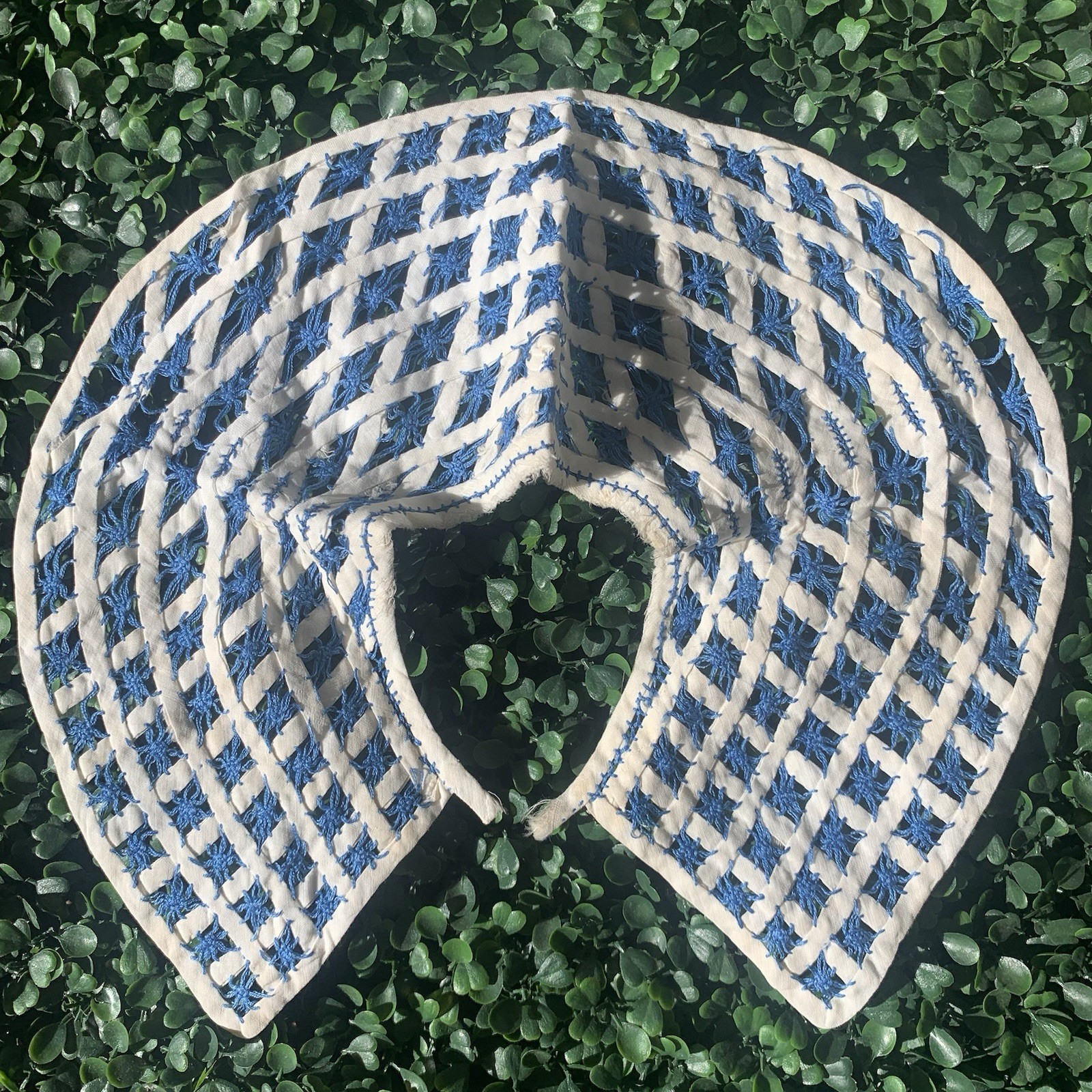 Bananas antique 20s 30s collar