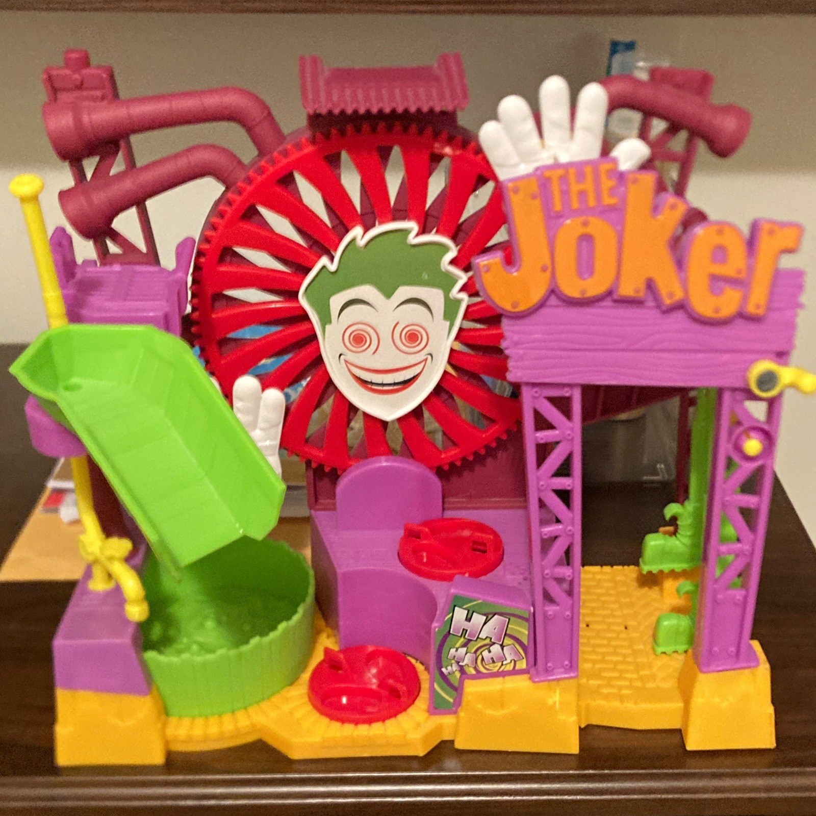 Joker Batman Playset Action Figure Set, Purple/Green/Yellow/Red Plastic