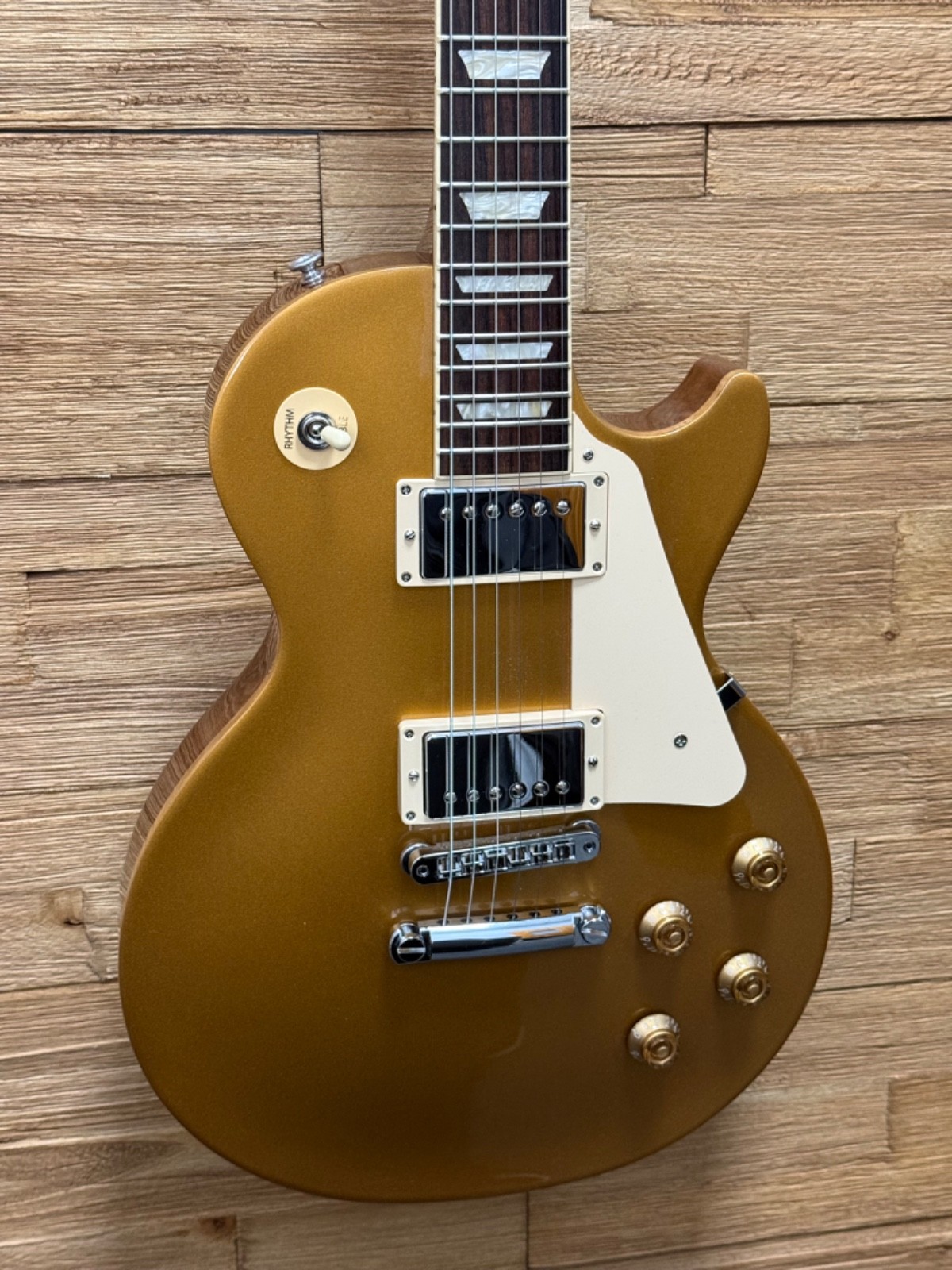 Gibson Les Paul Studio Goldtop Guitar - USA-2025- 8lbs 12oz w/Gig Bag Excellent