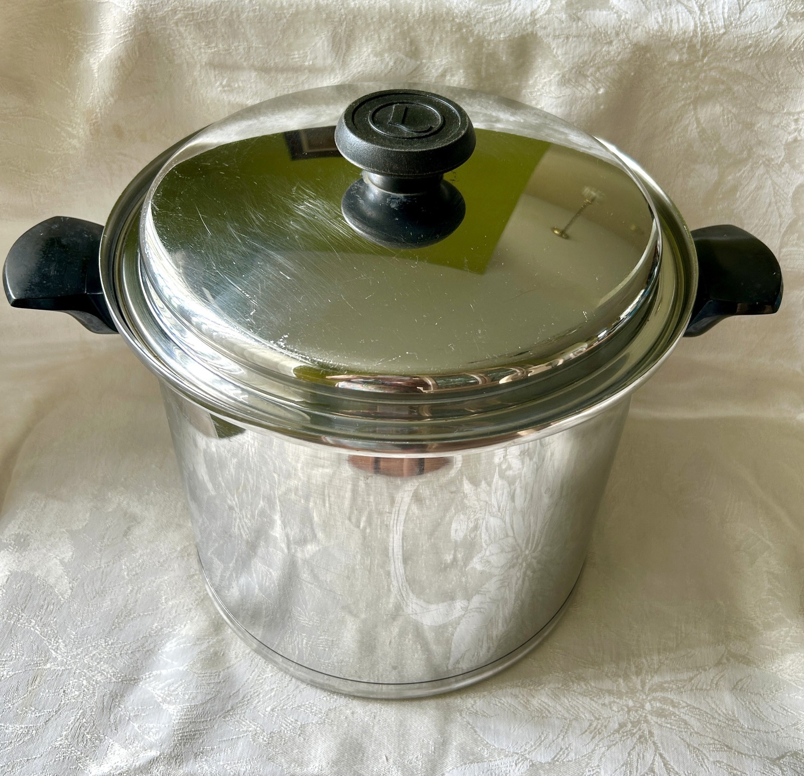 LIFETIME T304cc Stockpot 12 Qt Stainless Cookware & Lid LIFETIME T304cc Stockpot 12 Qt Stainless Cookware & Lid