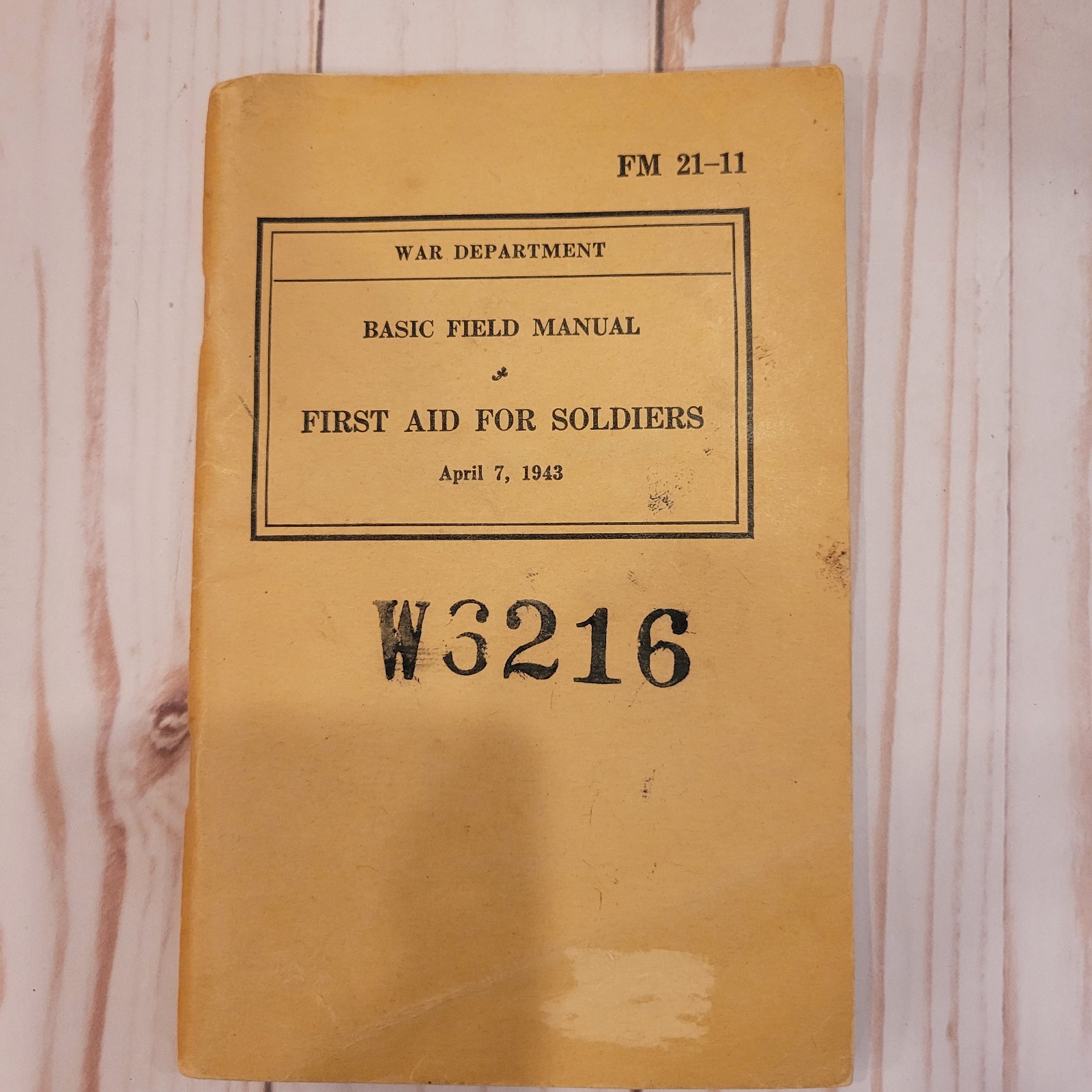 Original WW2 U.S. War Department First Aid for Soldiers Basic Field Booklet 1943 Original WW2 U.S. War Department First Aid for Soldiers Basic Field Booklet 1943