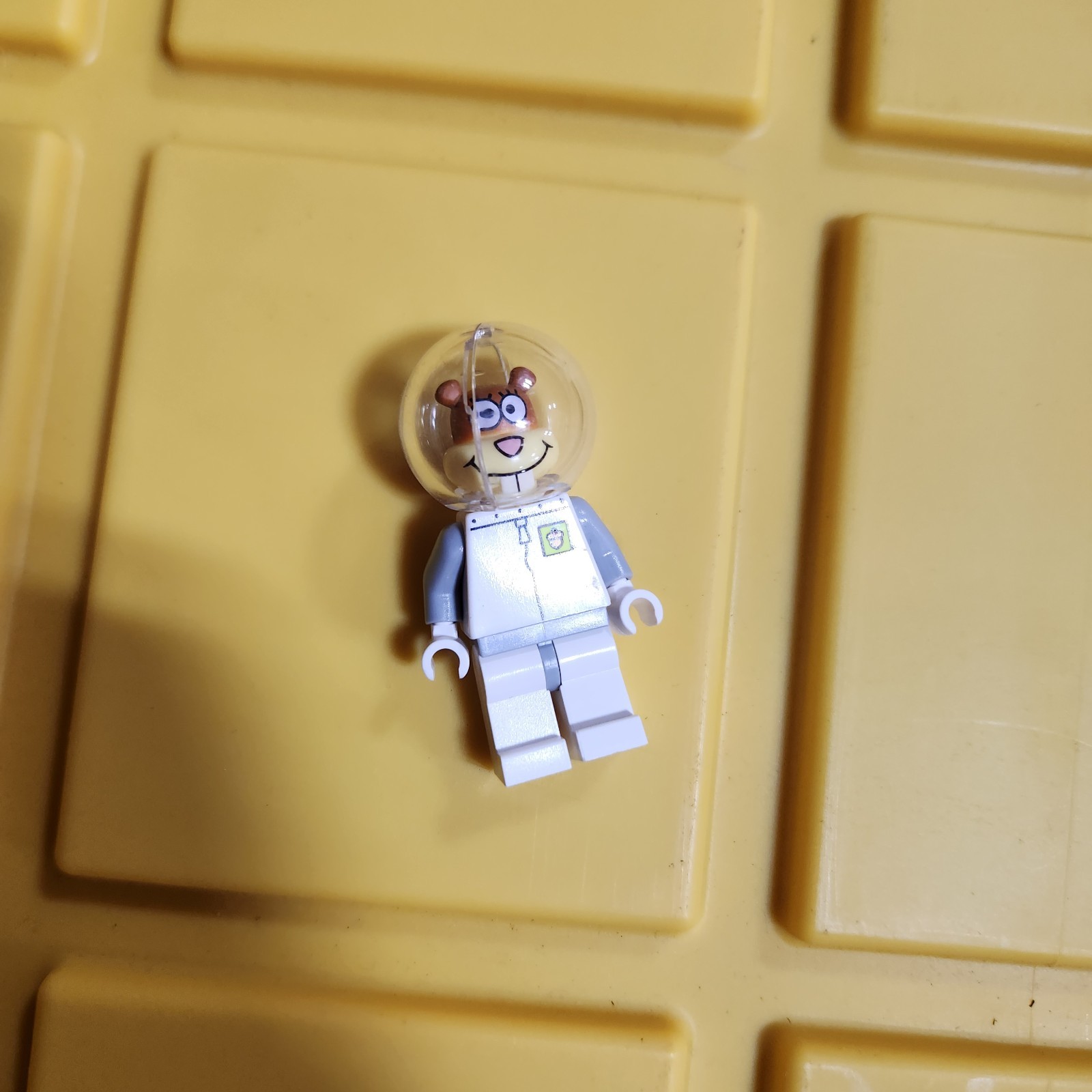 LEGO SpongeBob SquarePants Sandy Cheeks Minifigure bob012 P1