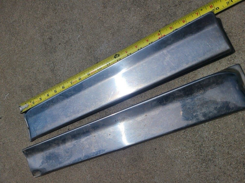 1975 1976 Cadillac Eldorado Rocker Trim Molding Rear 1975 1976 Cadillac Eldorado Rocker Trim Molding Rear