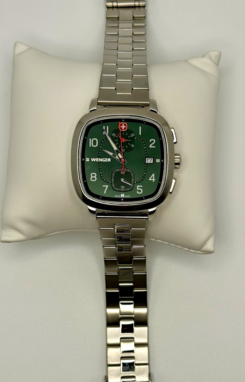 Wenger Vintage Sport Chronograph Green Dial 39.5mm Swiss Watch 01.1933.112