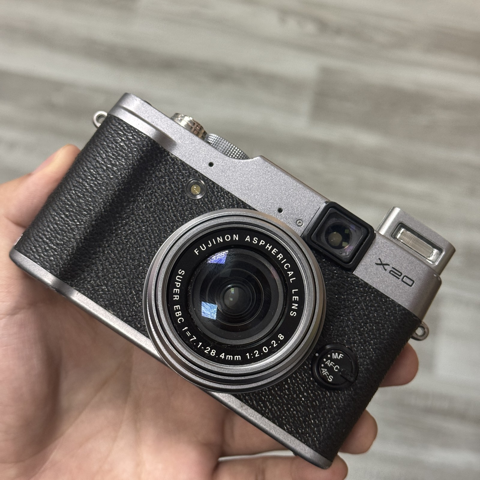 Silver Fujifilm Fuji X Series X20 12.0MP 4x Optical Zoom Digital Camera - Tested Silver Fujifilm Fuji X Series X20 12.0MP 4x Optical Zoom Digital Camera - Tested