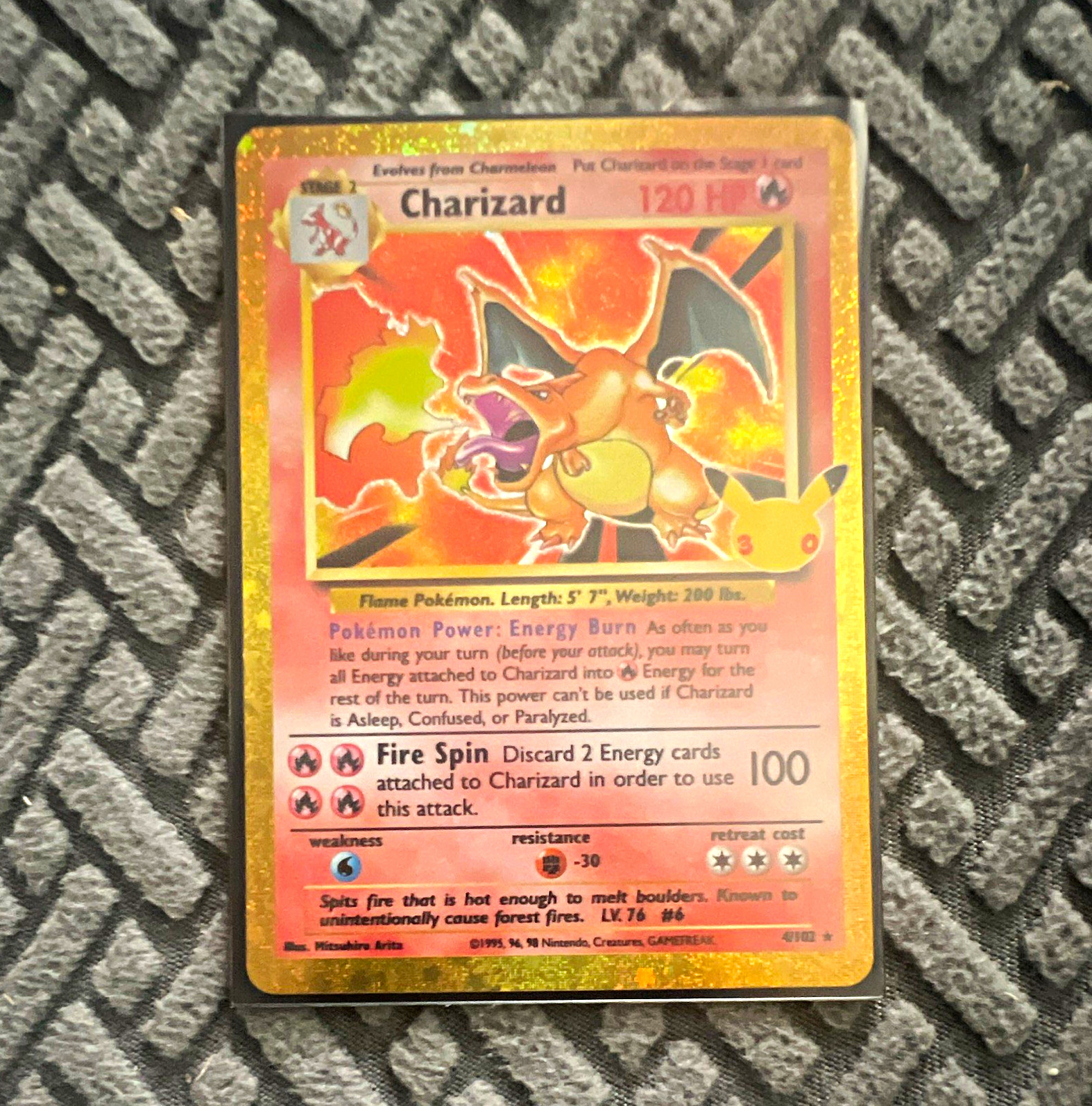 Charizard 4/102 Base Set Holo Rare EN 120 HP Stage 2 Mitsuhiro Arita