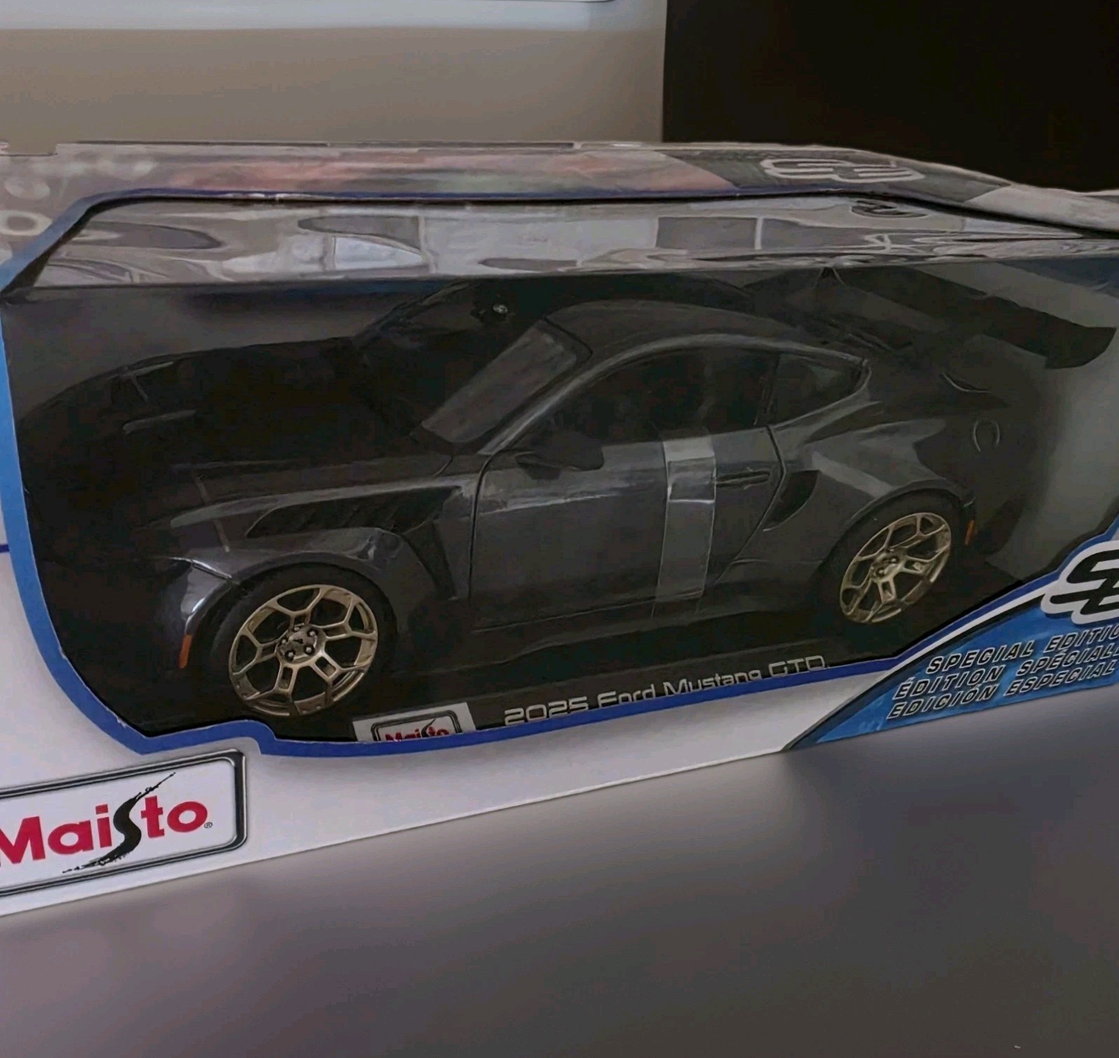 Maisto 1:18 2025 Ford Mustang GTD  Metallic Gray Diecast Special Edition - NEW