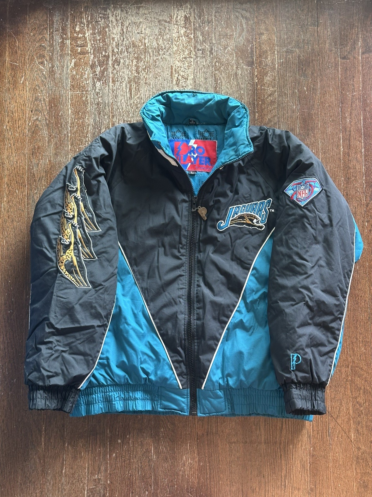 Vintage Jacksonville Jaguars Puffer Jacket Large Pro Layer Banned Logo Rare Vintage Jacksonville Jaguars Puffer Jacket Large Pro Layer Banned Logo Rare