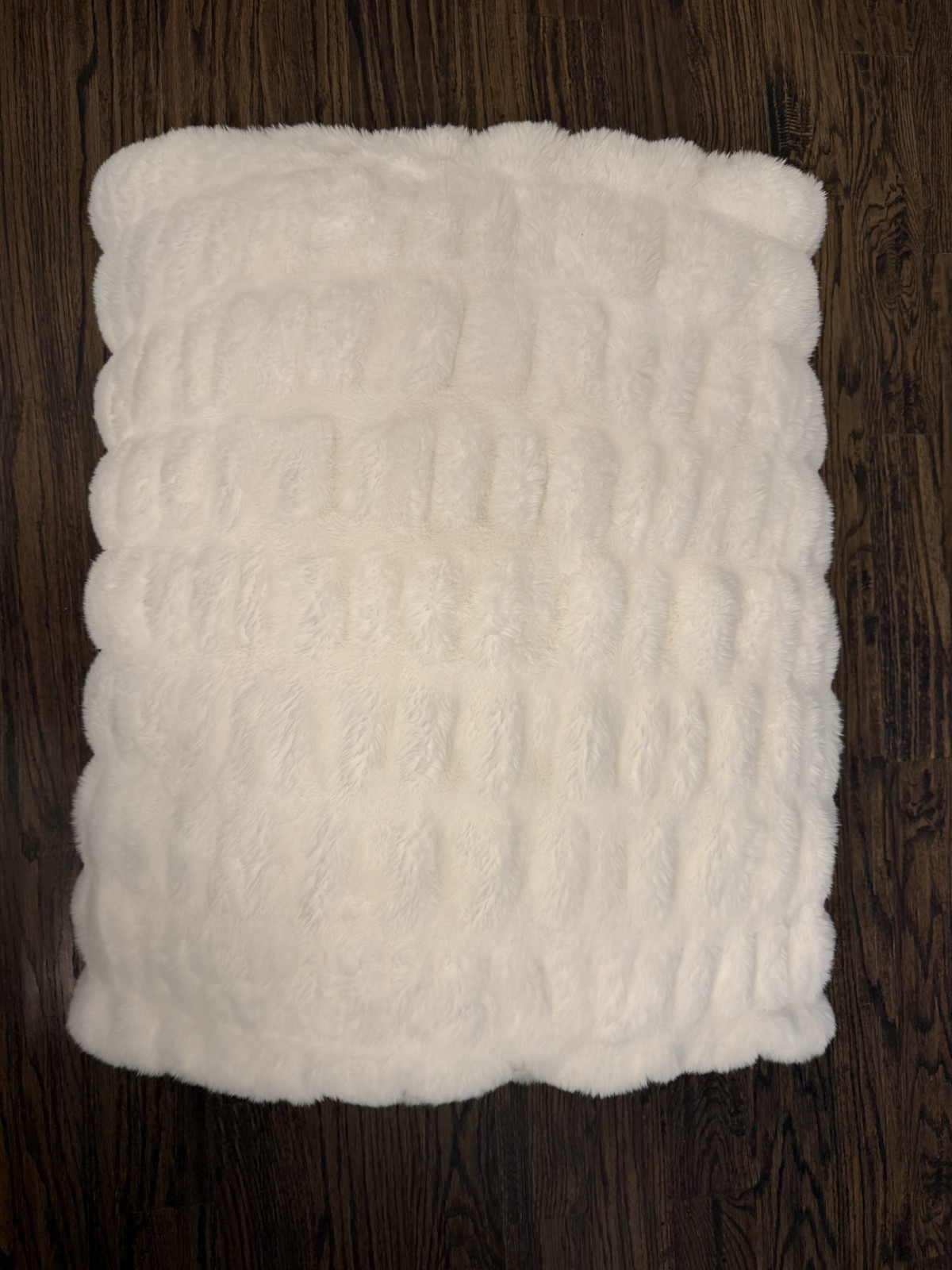 HiEnd Accents Ruched Rabbit Double-Sided White Faux Fur Throw Blanket 50x80 inch