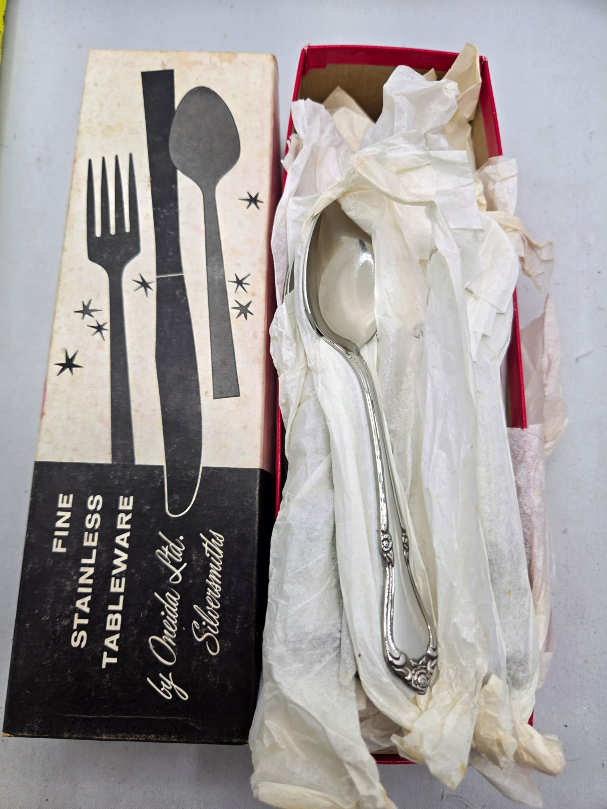 Vintage Oneida Celebrity Stainless Flatware Set 50 Pc Floral Rose Boxed Service