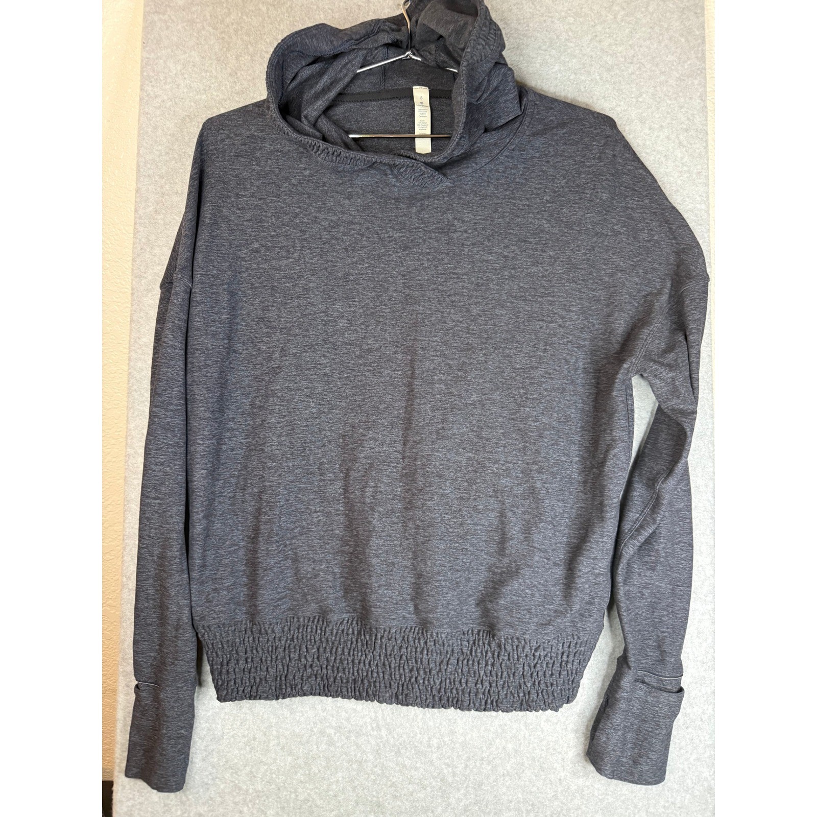 Lululemon Gray Heathered Smocked Waist Hoodie Sweatshirt Thumbholes Size 6