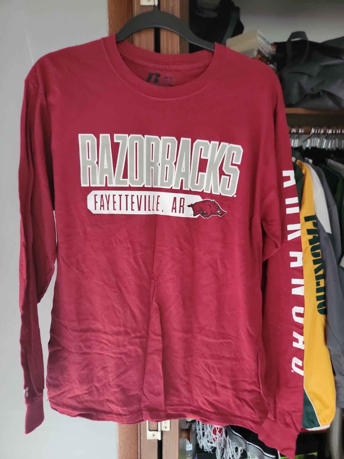 Men\'s Arkansas Razorbacks Long Sleeve Shirt Size M