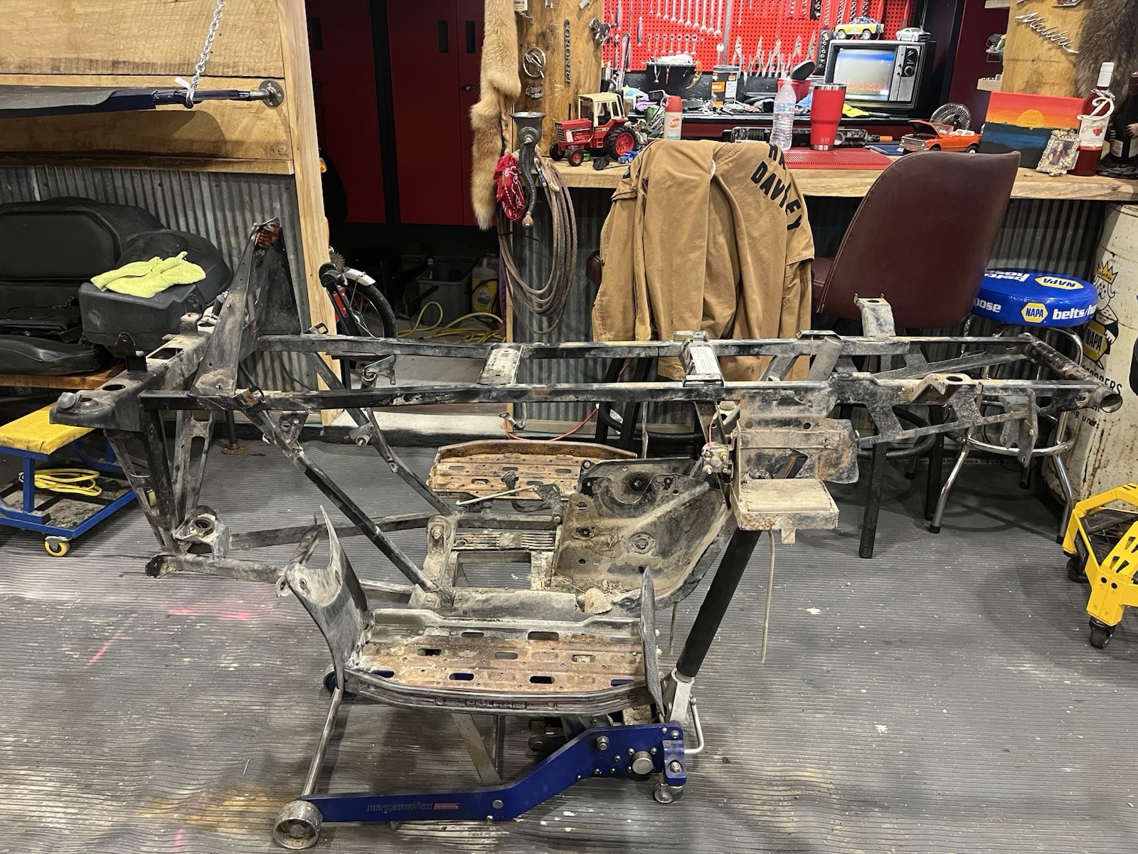 OEM 1991- 1993 Polaris Trail Boss 250 Main Frame Chassis 1040257-067 Straight