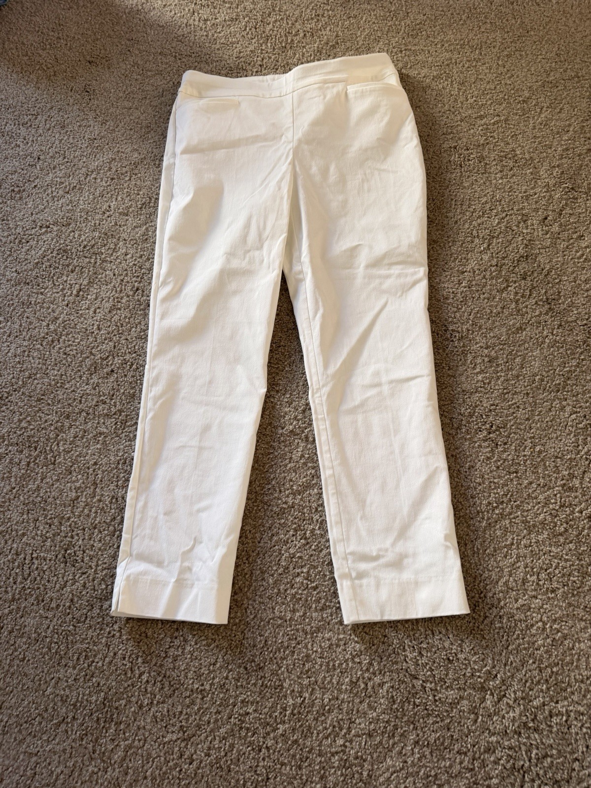 NWT Chico\'s So Slimming Brigitte Slim Leg White Women\'s Pants Size 6R 0.5R