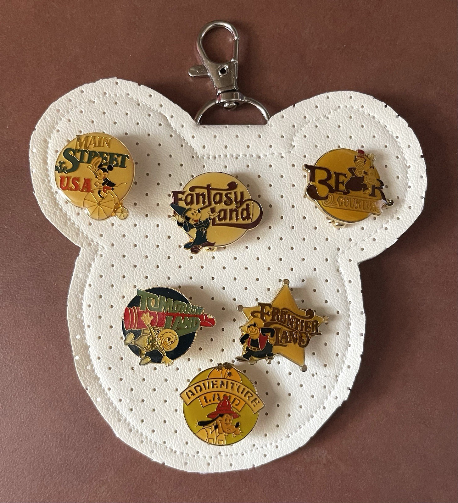 Vintage 1985 Disneyland 30th Anniversary 6 Enameled Pin Lot on Clip Pin Display