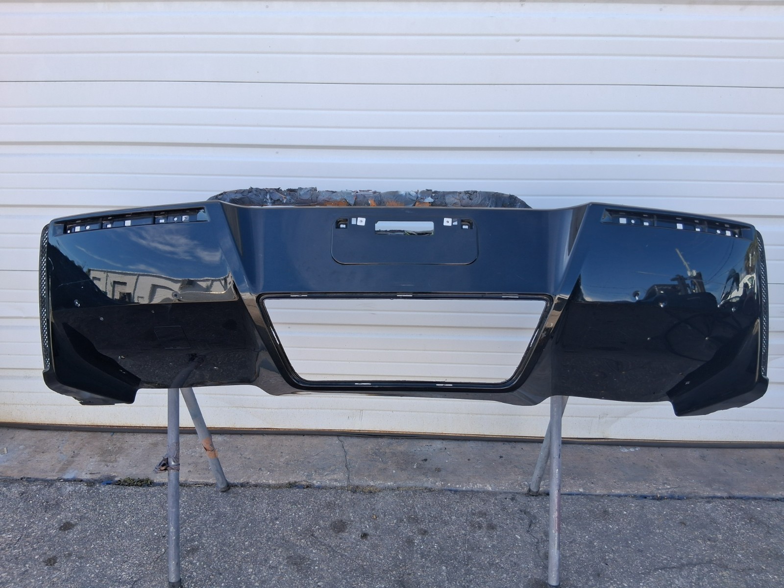 2014-2019 Chevrolet Corvette C7 Rear Bumper Diffuser OEM Damaged 22777901