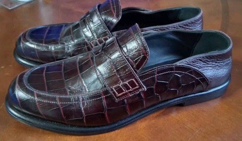 NWB Loewe Campo Croc-Embossed Leather Loafers Burgundy Size 39 US 9 Women\'s