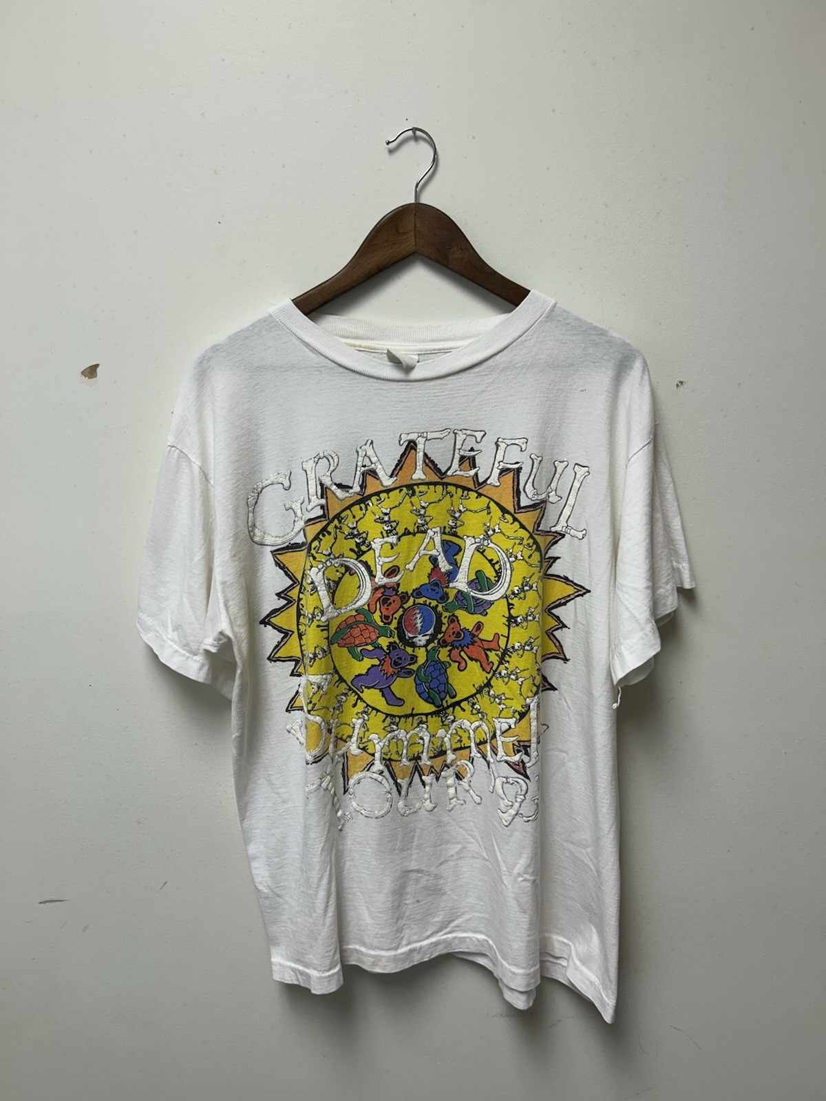 Vintage Grateful Dead Dead Day Every Day Summer Tour 1993 White T-Shirt Size XL Vintage Grateful Dead Dead Day Every Day Summer Tour 1993 White T-Shirt Size XL