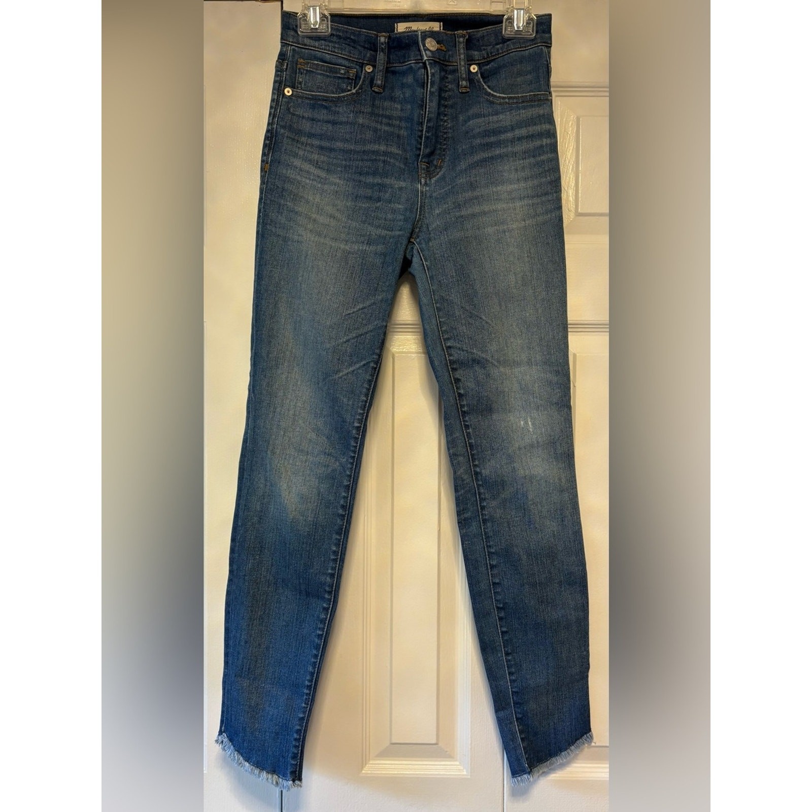 Madewell Women\'s Straight Leg Jeans in Dark Blue Wash