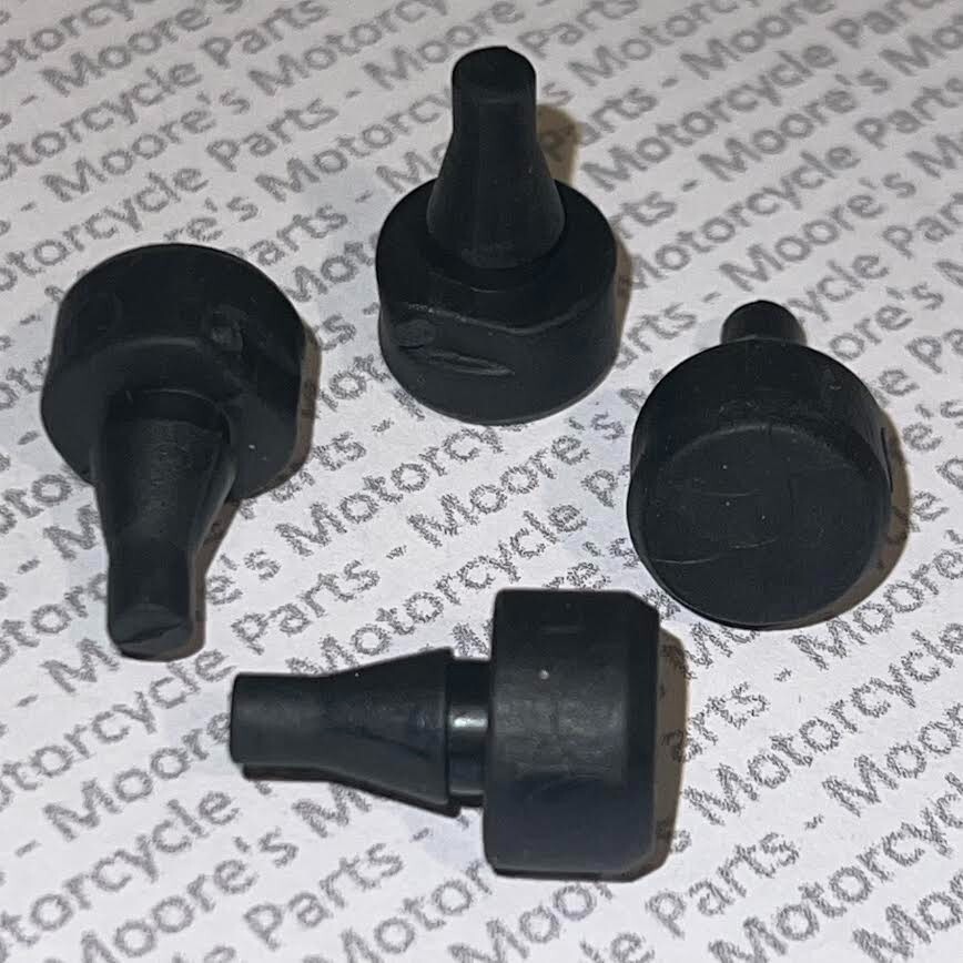 GIVI or KAPPA Z126 Replacement Mounting Plate Anti Vibration Rubber Bungs x4 GIVI or KAPPA Z126 Replacement Mounting Plate Anti Vibration Rubber Bungs x4