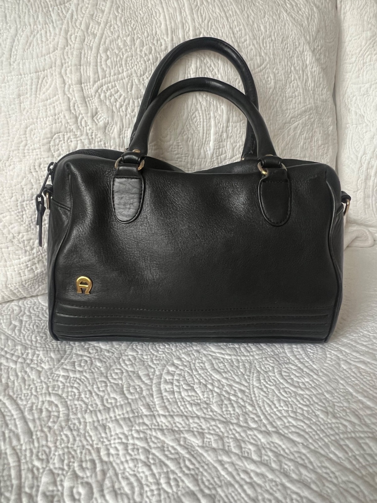 Etienne Aigner Black Leather Top Handle Satchel Handbag Etienne Aigner Black Leather Top Handle Satchel Handbag