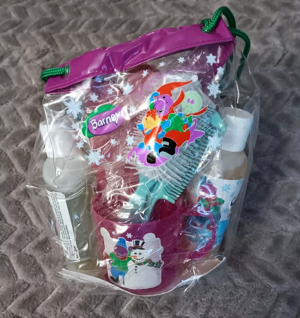 Barney Vintage 2000 Around The Word Travel Set Shampoo Brush Collectible Cup