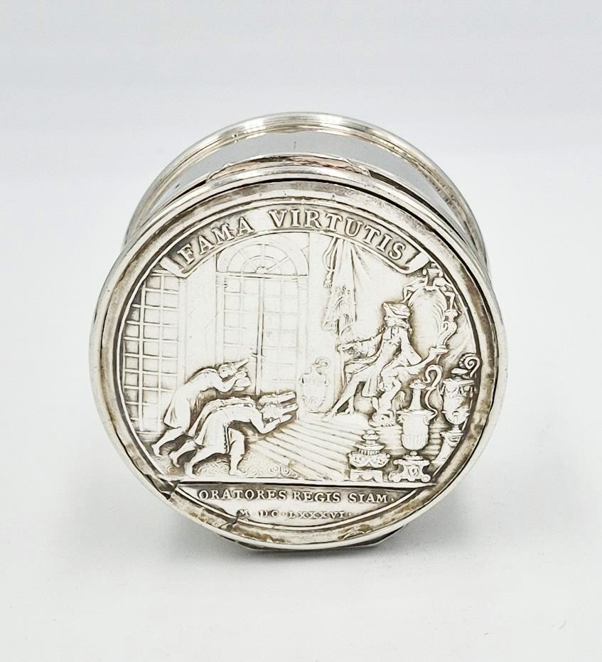 18TH CENTURY FRENCH SOLID SILVER 17TH CENTURY MEDALLIONS BOX