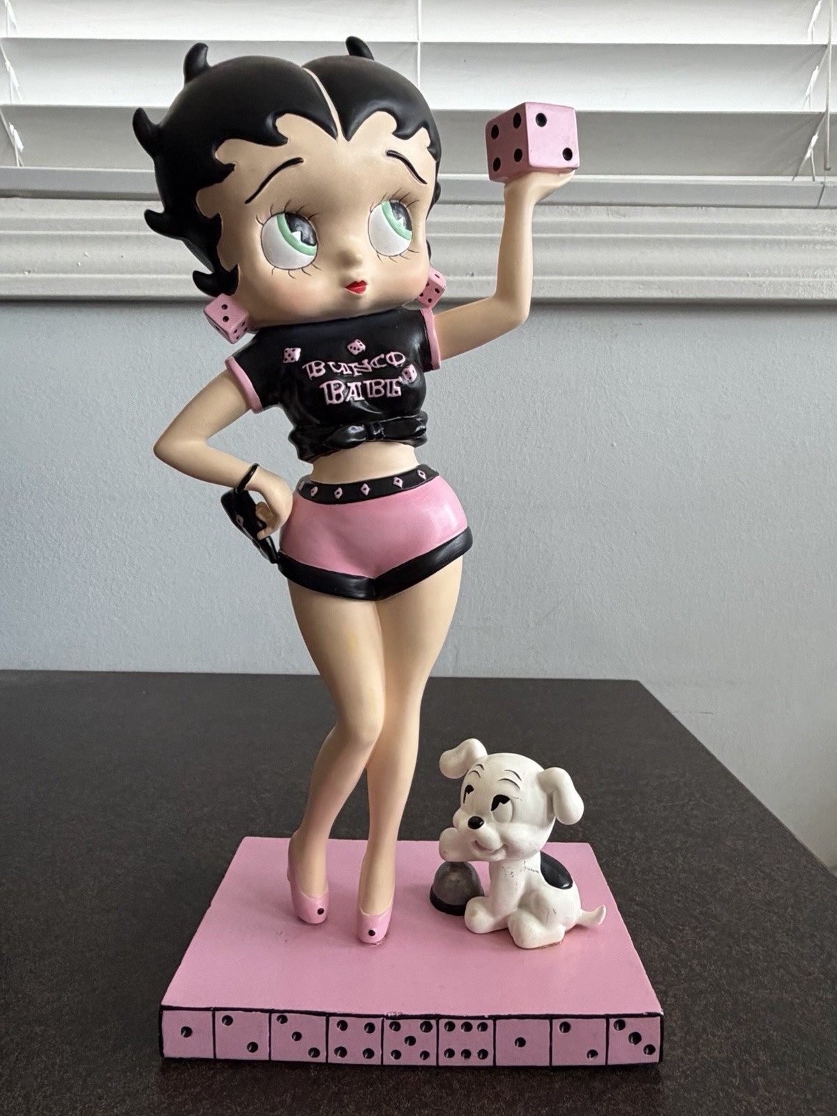 WESTLAND GIFTWARE BETTY BOOP BUNCO BABE W/ PUDGY STATUE FIGURINE 6769 2005 DICE