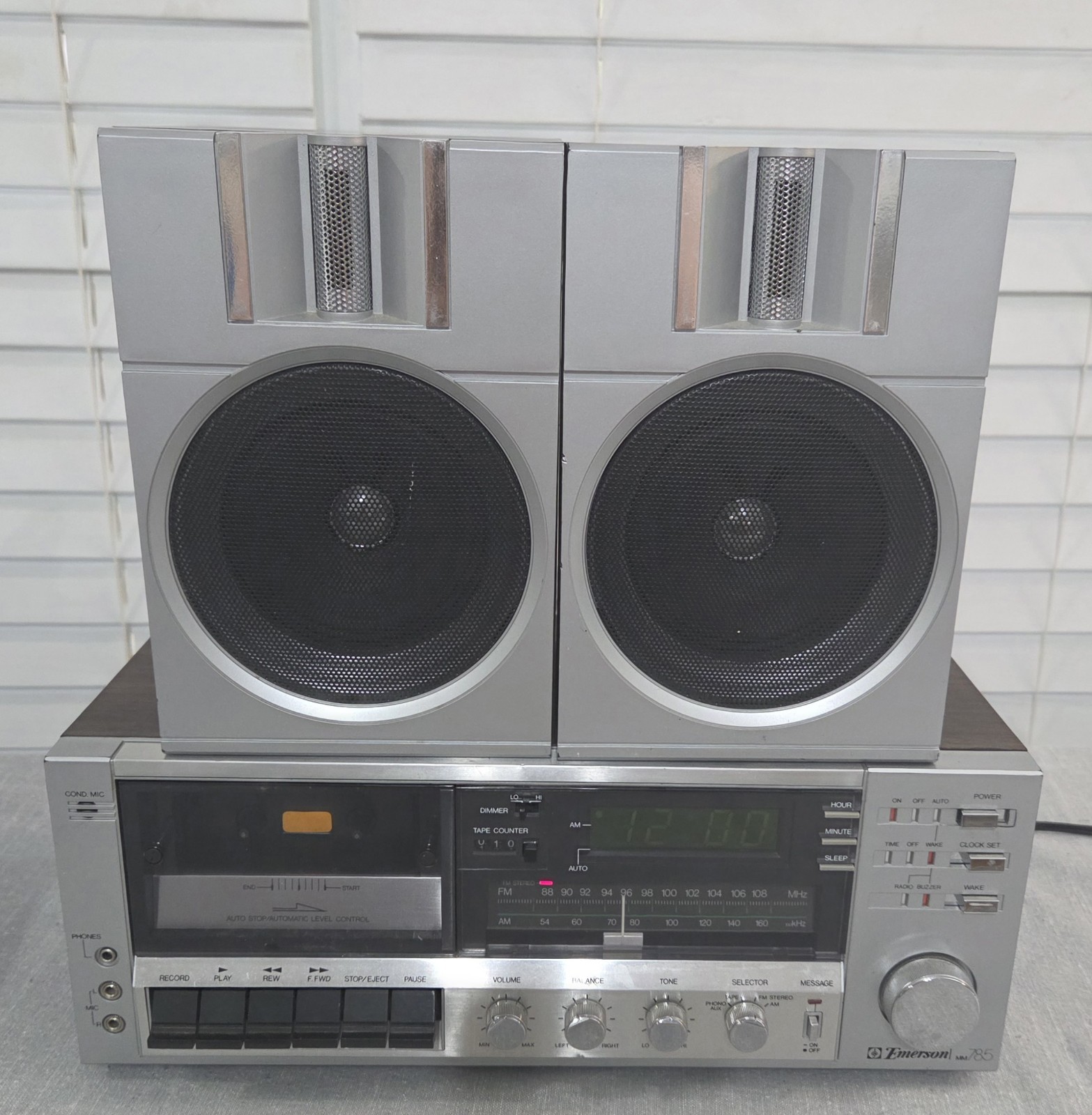 Vintage Emerson MM-785 Radio Cassette Player Clock Stereo Tested Everything Work Vintage Emerson MM-785 Radio Cassette Player Clock Stereo Tested Everything Work