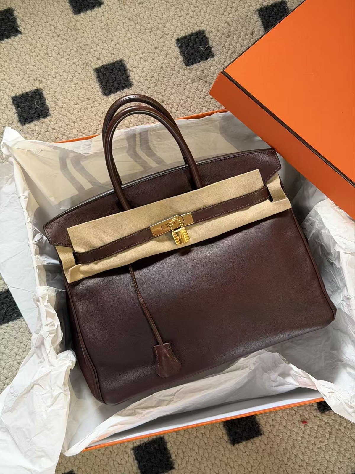 AUTH Hermès Birkin 35 Chocolate Swift Leather Gold Hardware Top‑Handle Handbag