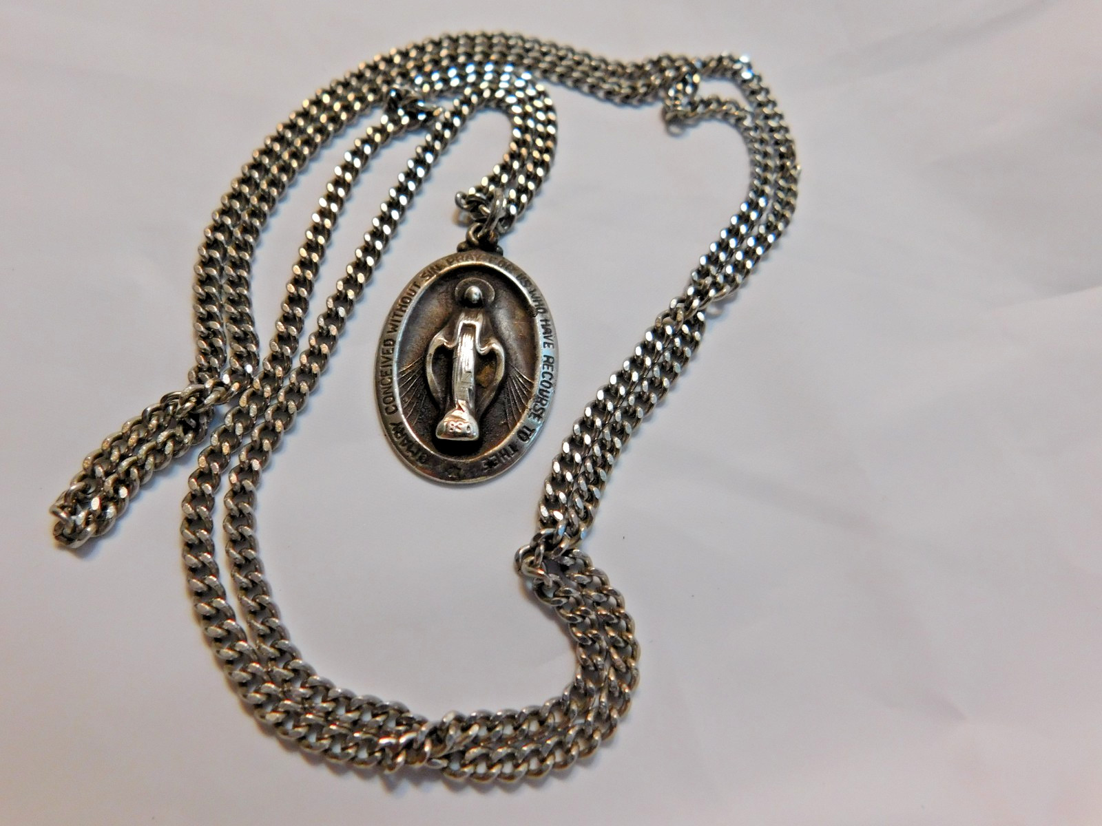 Vintage THEDA Sterling Silver Miraculous Medal Pendant Virgin Mary and 14\ Vintage THEDA Sterling Silver Miraculous Medal Pendant Virgin Mary and 14\
