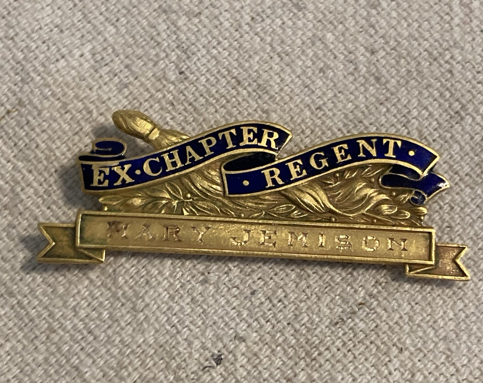 ANTIQUE DAR 14K GOLD EX-CHAPTER REGENT PIN MARY JEMISON J.E. CALDWELL ANTIQUE DAR 14K GOLD EX-CHAPTER REGENT PIN MARY JEMISON J.E. CALDWELL