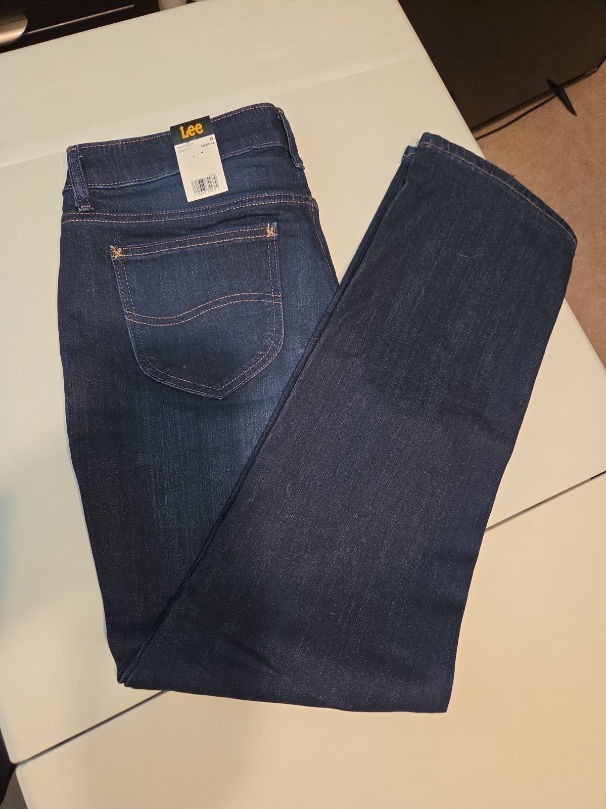 Lee Women\'s Legendary Style Straight Mid-rise Jeans Size 14  NWT  